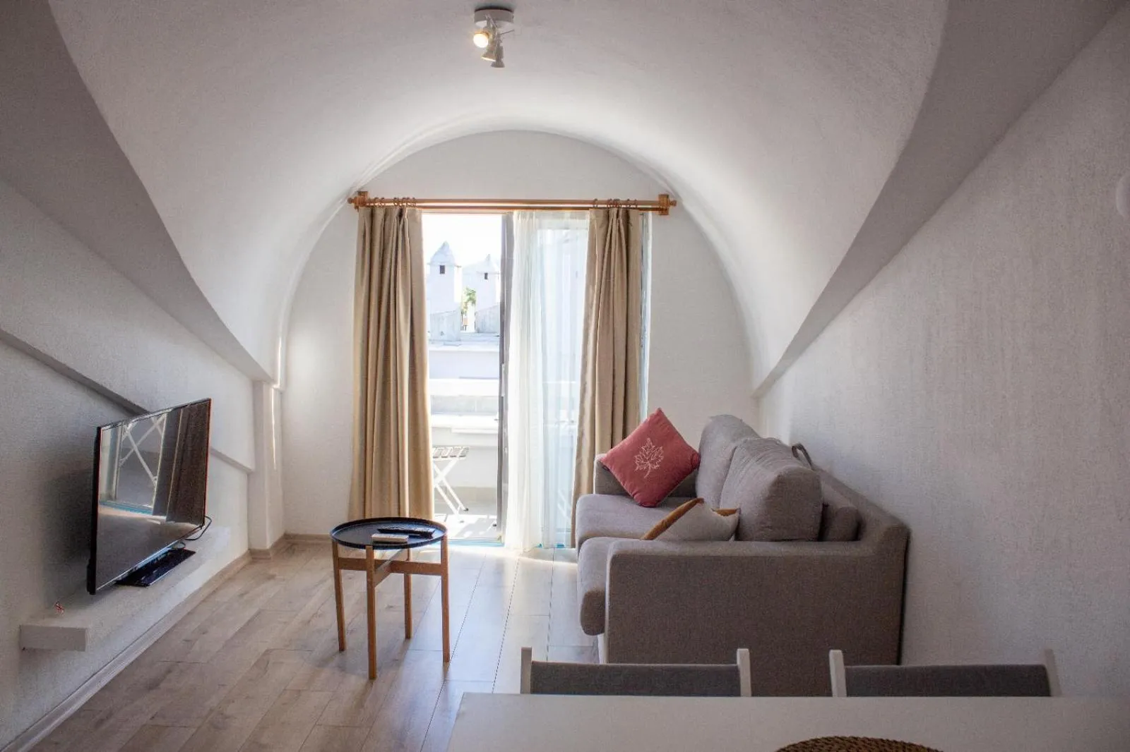 TV and multimedia in Aloha Suites