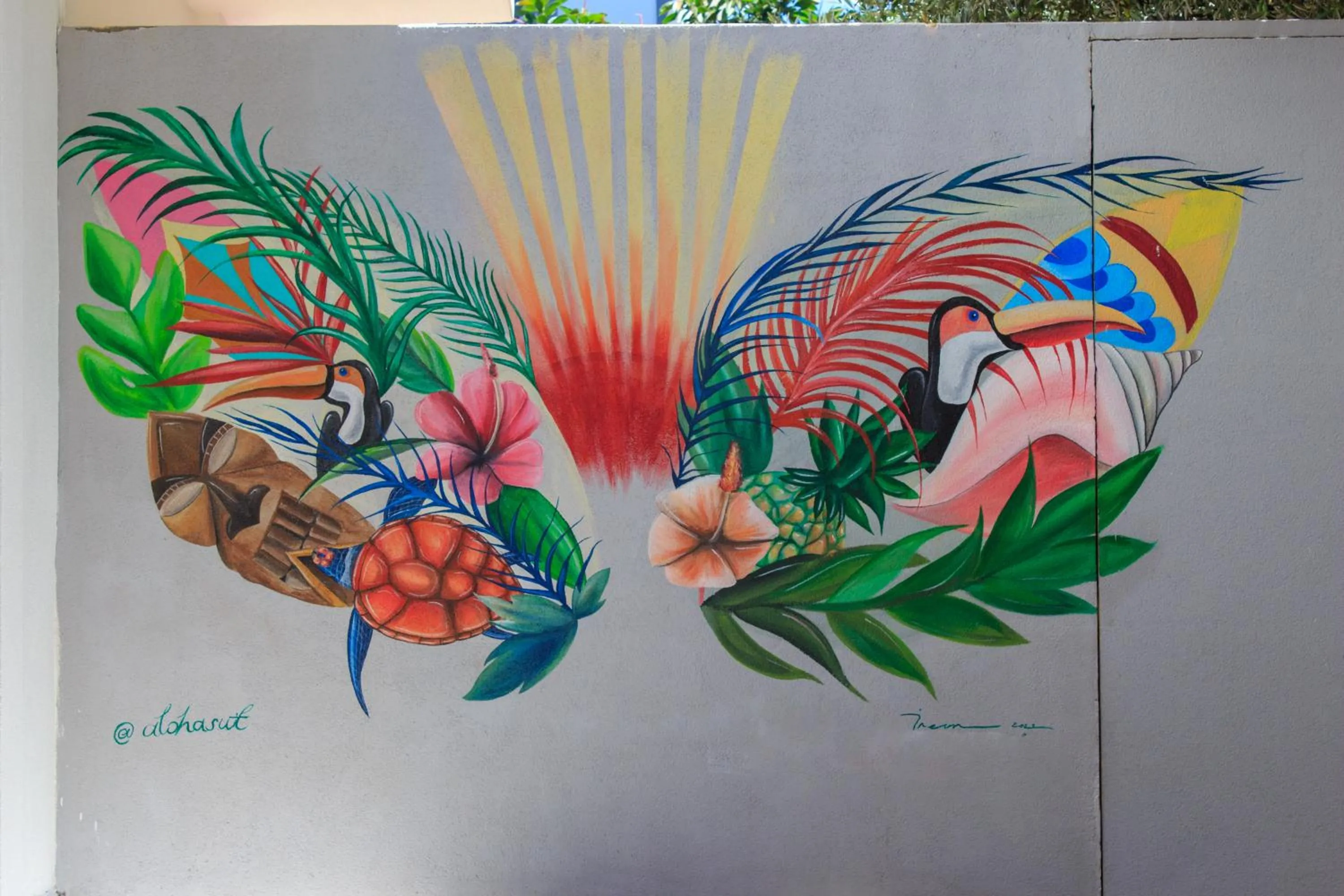 Property building in Aloha Suites