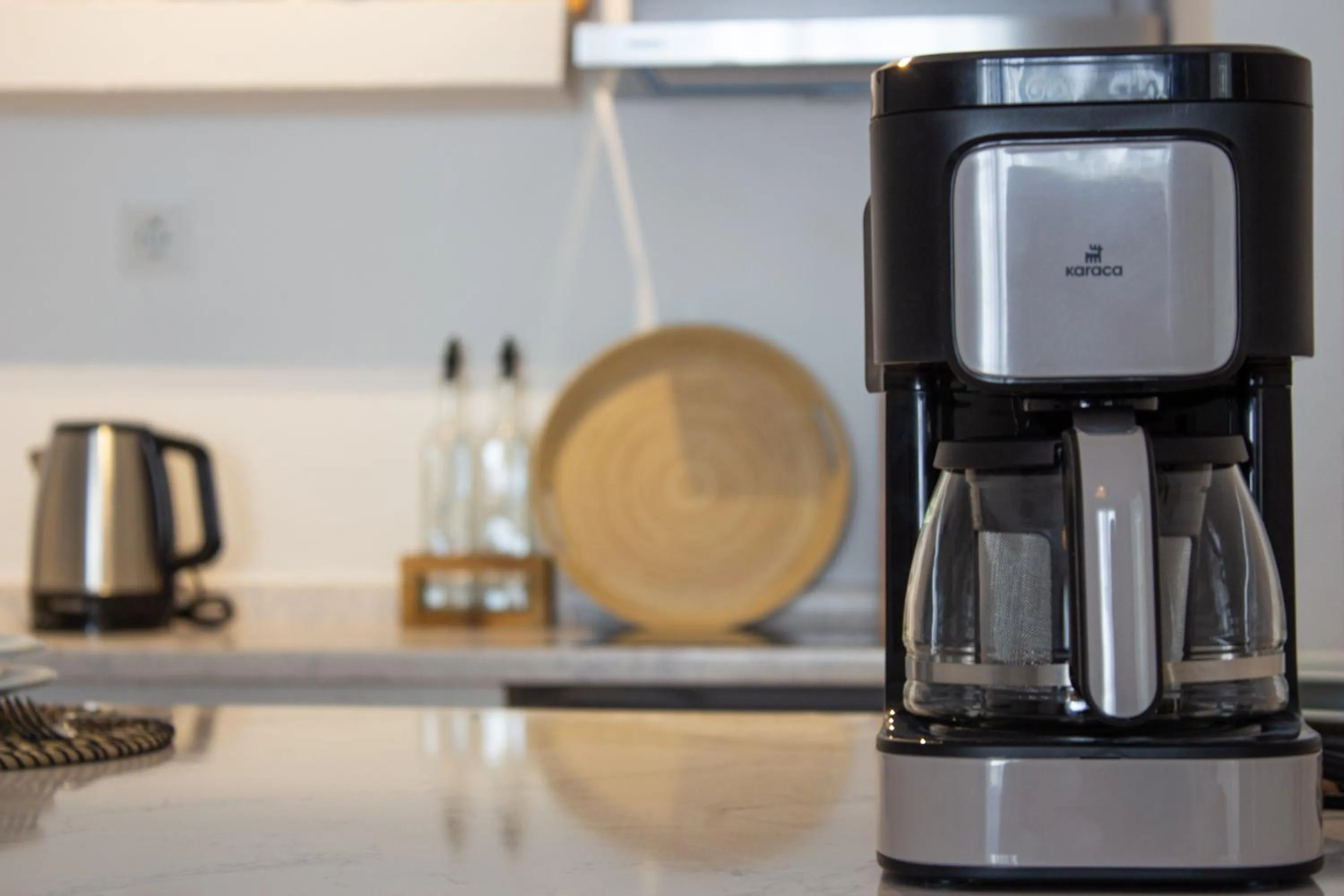 Coffee/tea facilities in Aloha Suites