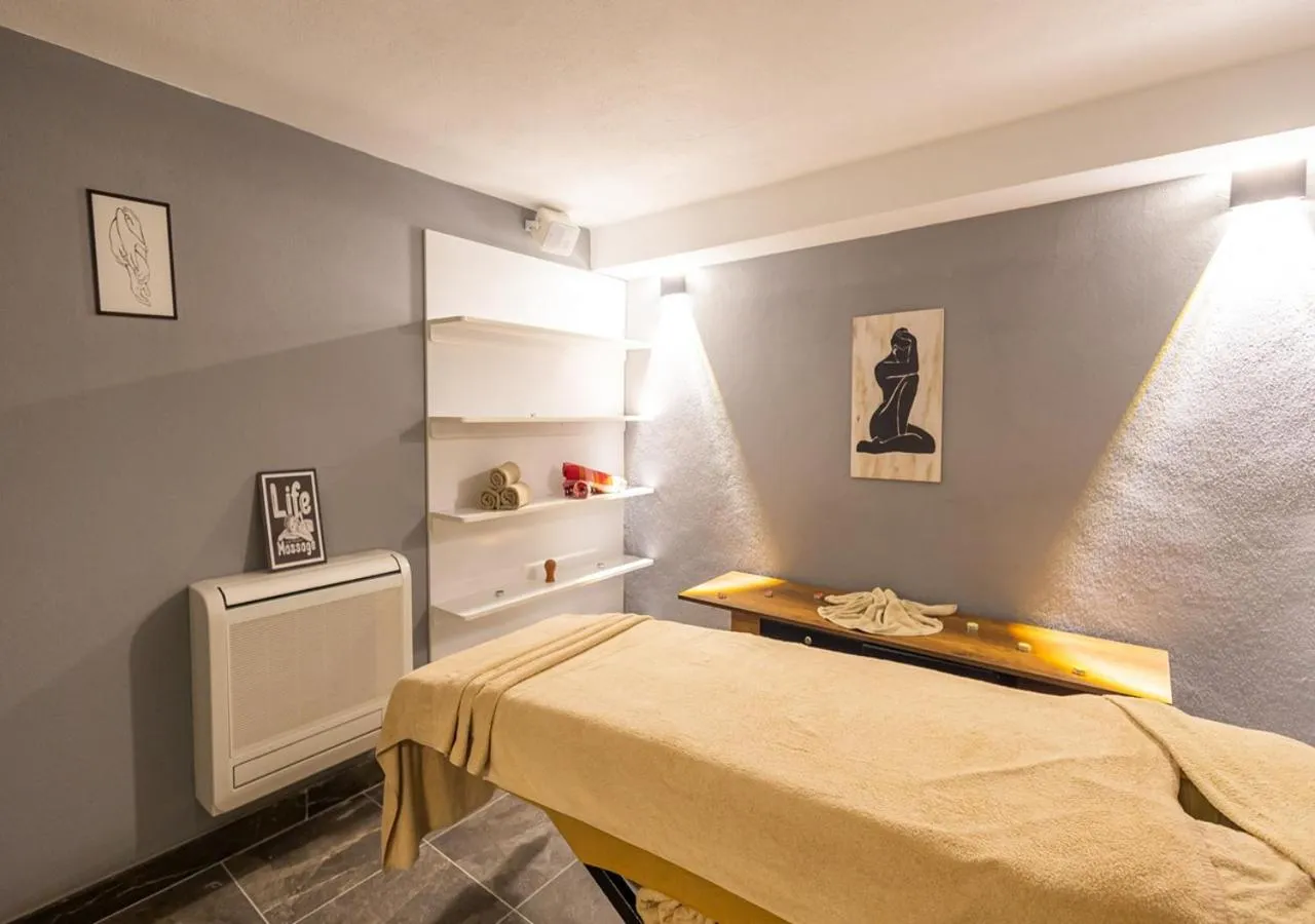 Massage, Bed in Peramis Hotel & Spa