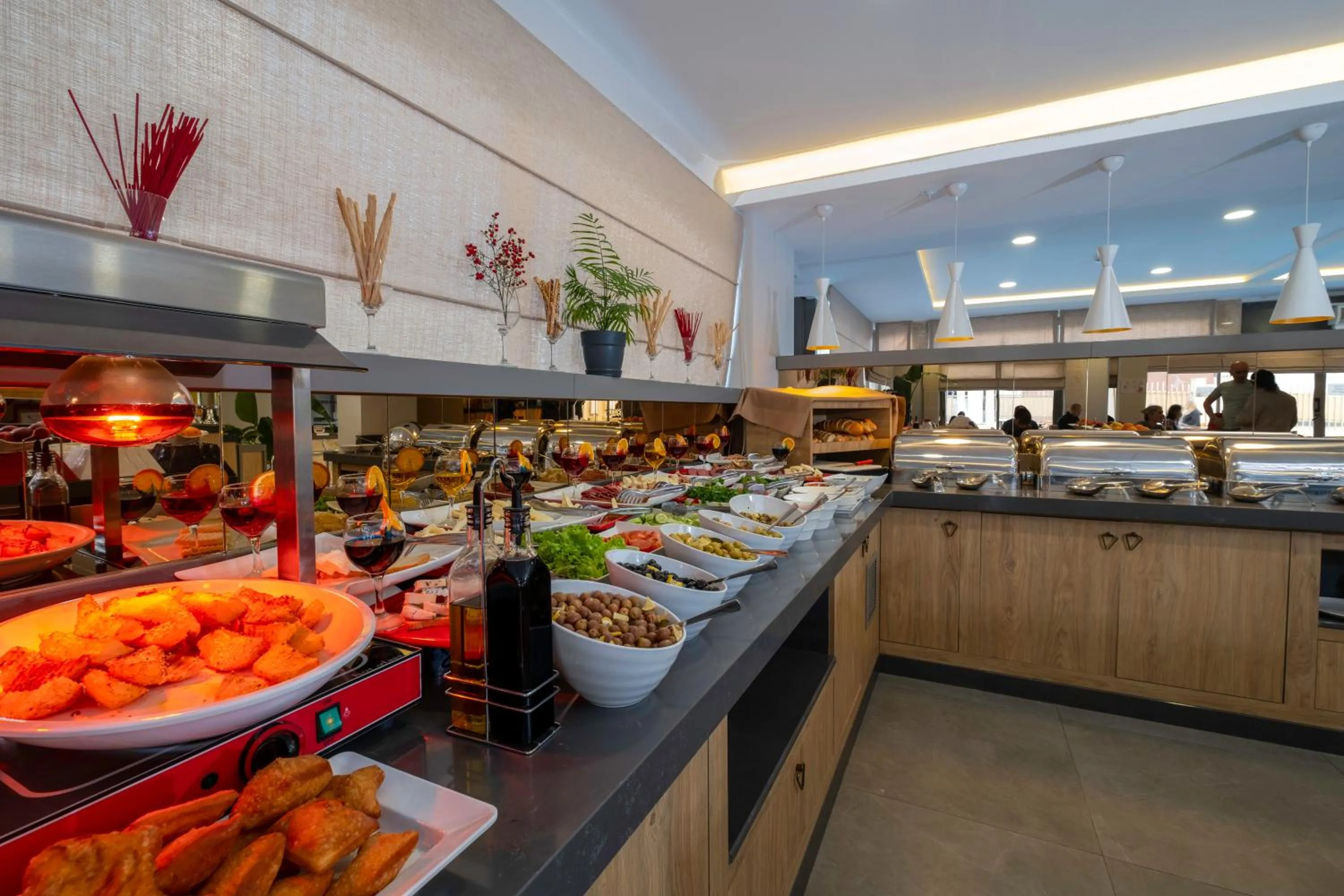 Food and drinks in Peramis Hotel & Spa