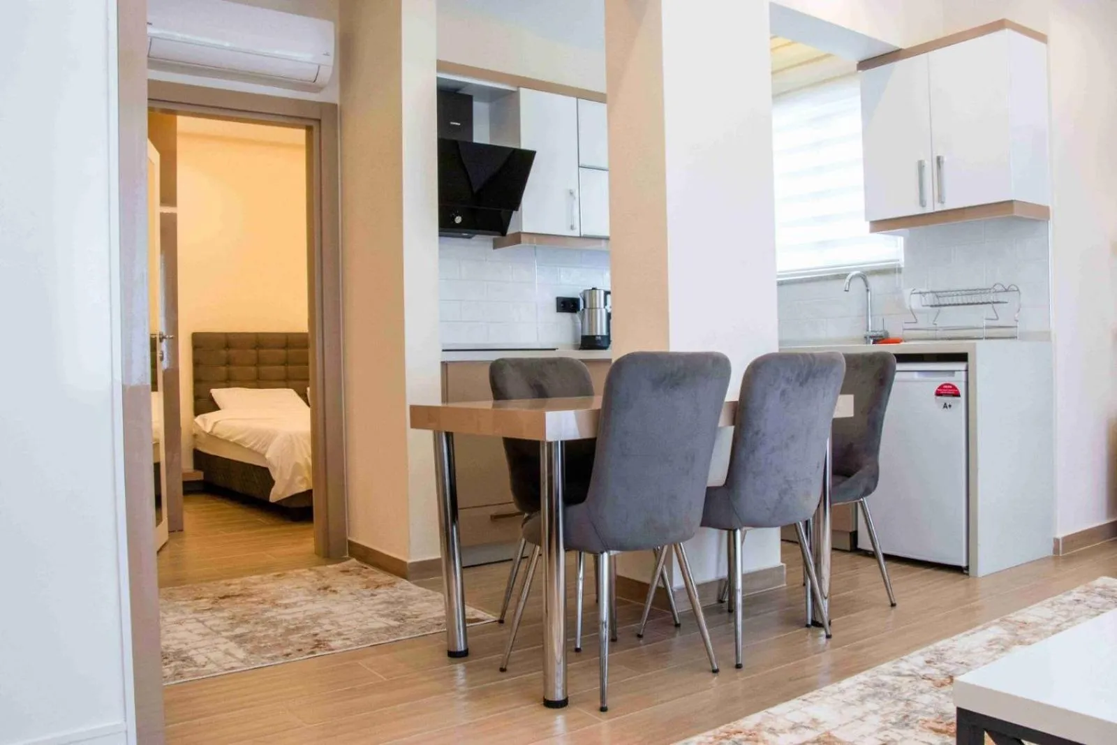 Kitchen or kitchenette, Bed in Peramis Hotel & Spa