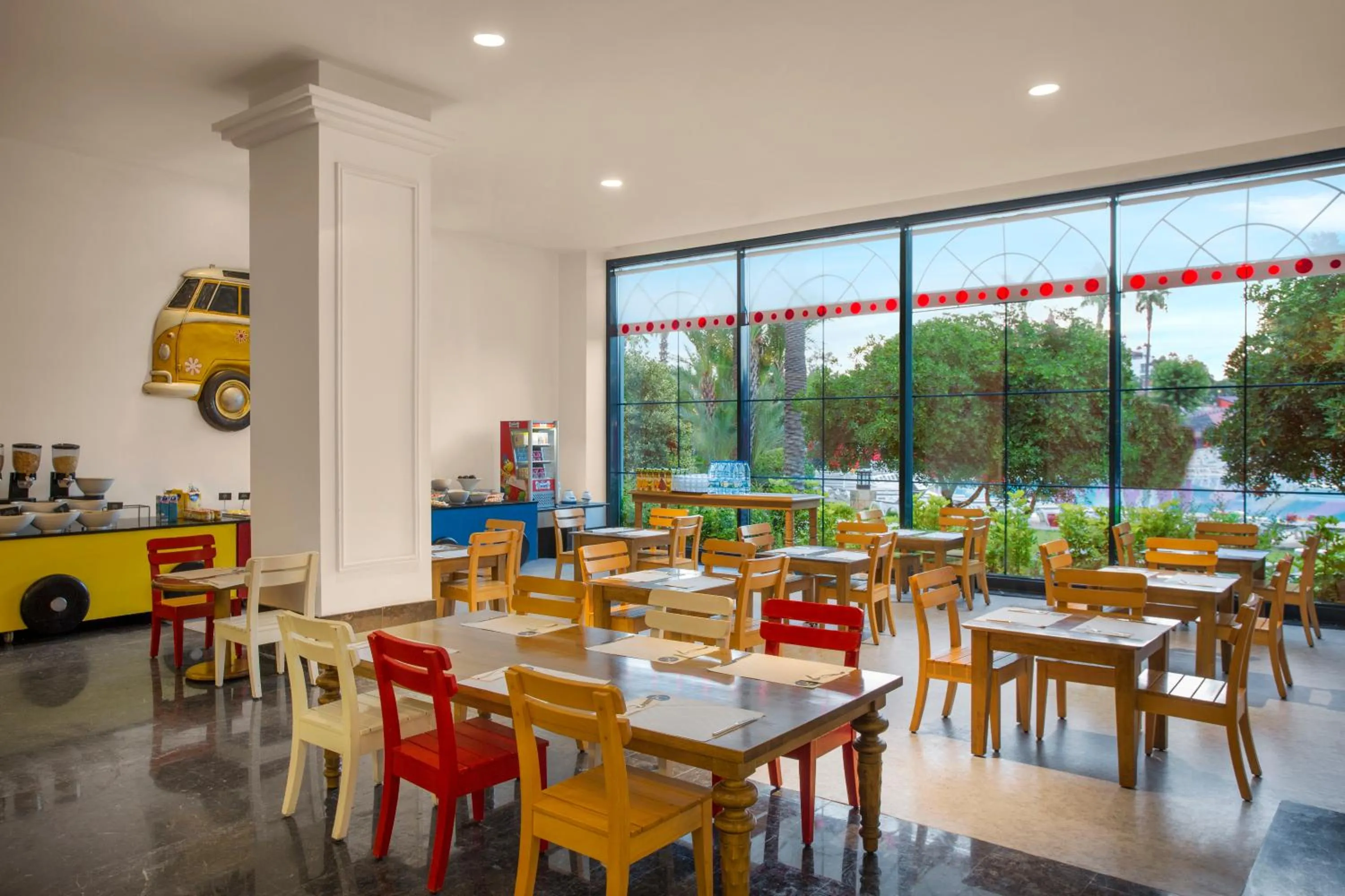 Restaurant/places to eat in IC Hotels Santai Family Resort - Kids Concept