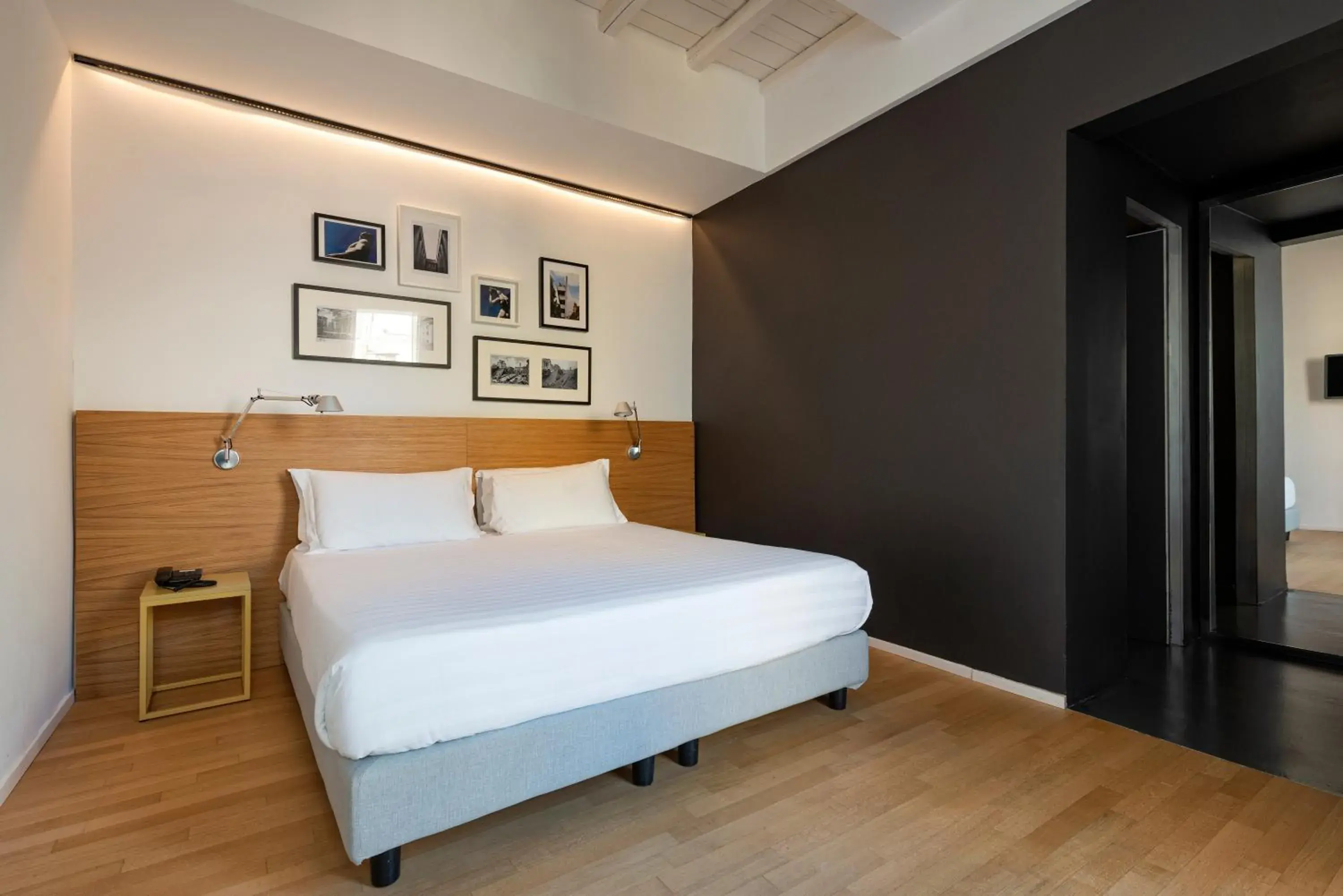 Superior Double Room with Terrace in Coronari Palace Superior Double Room with Terrace in Coronari Palace