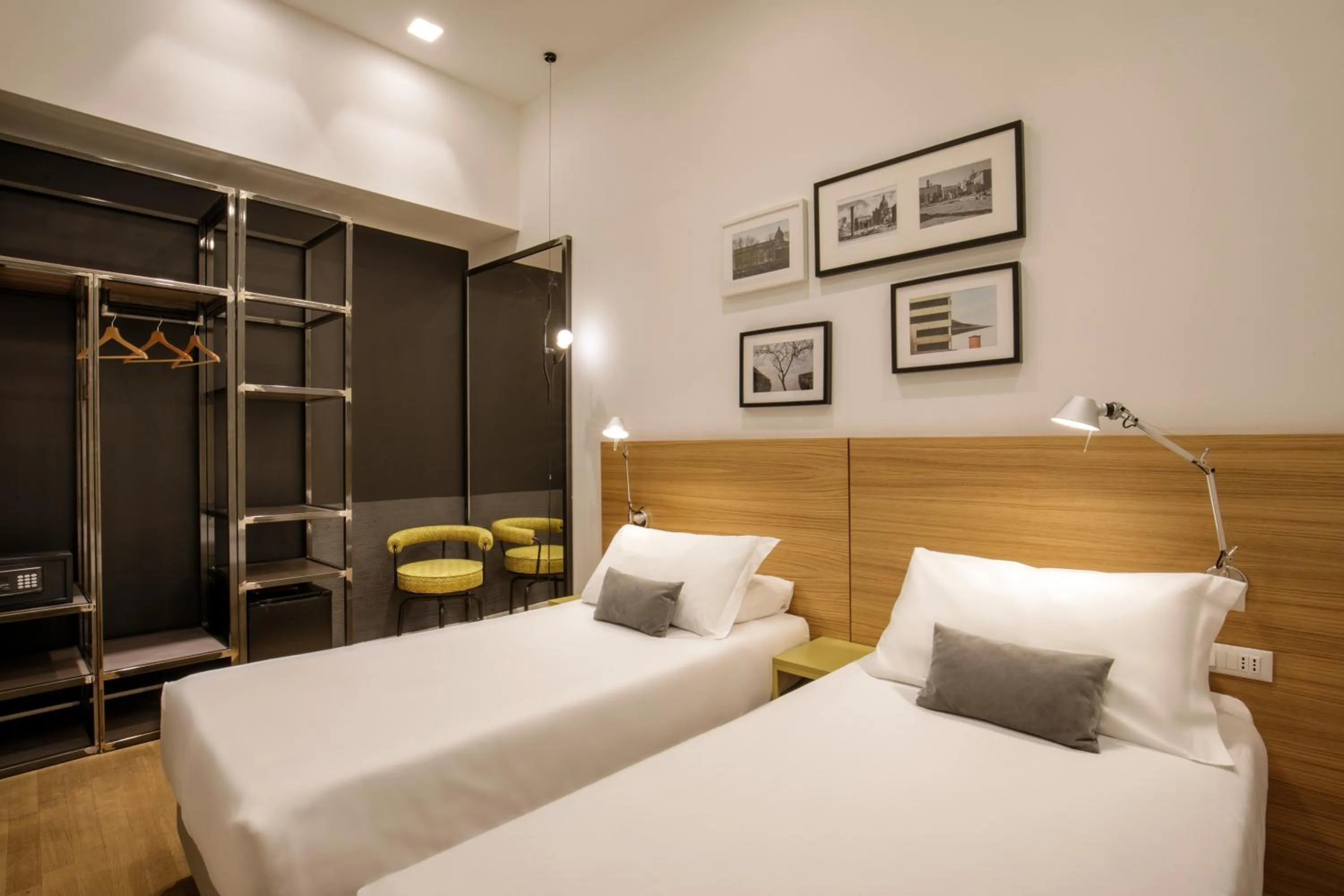 Bedroom, Bed in Coronari Palace