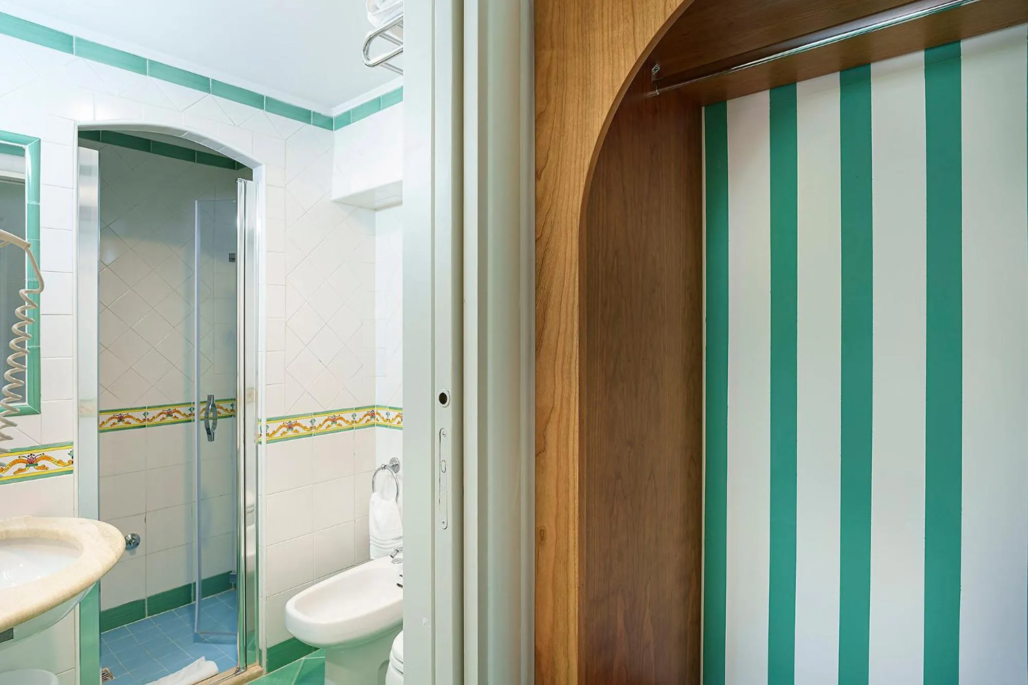 Bathroom in Hotel Continental Mare
