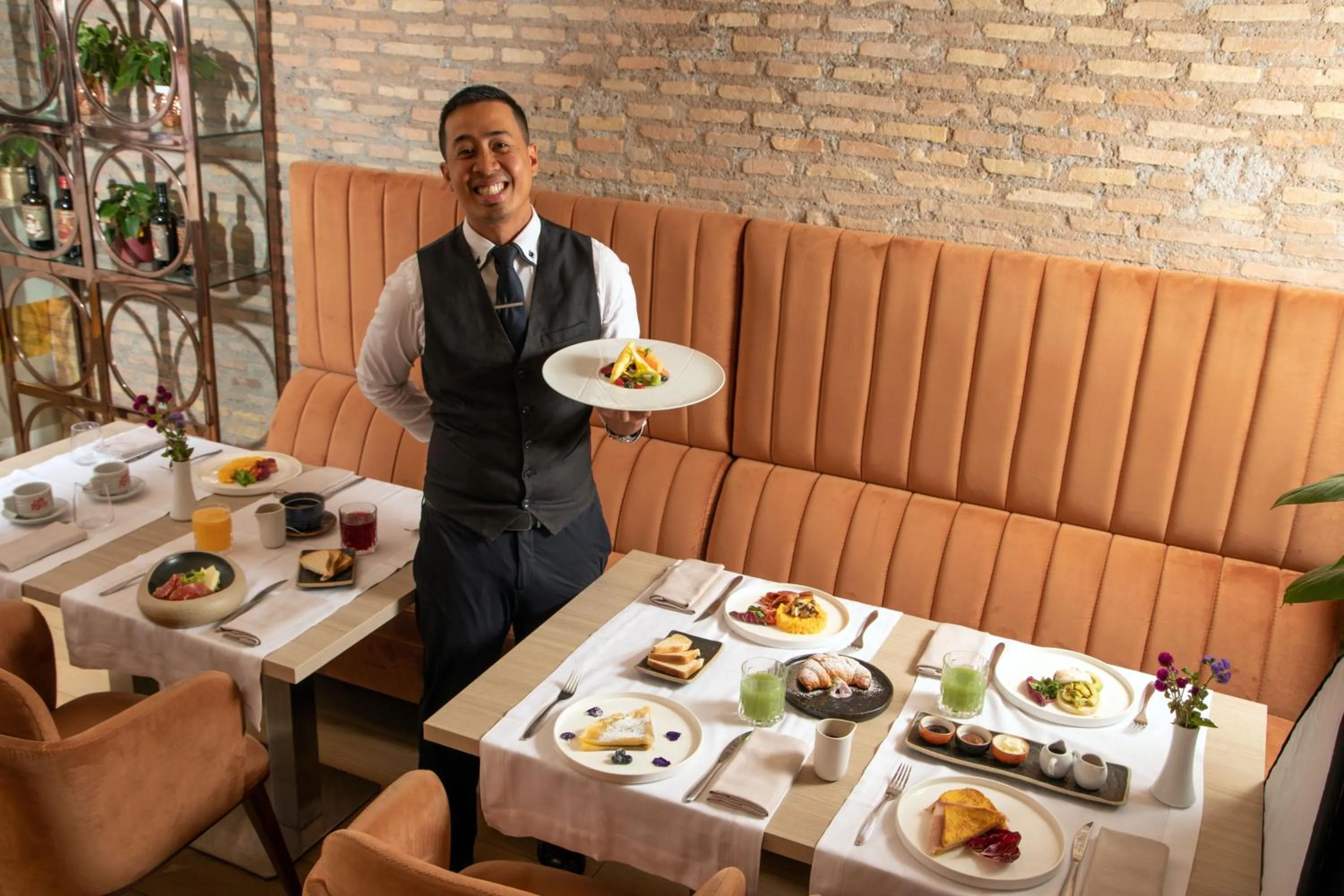 Breakfast in Condotti Palace