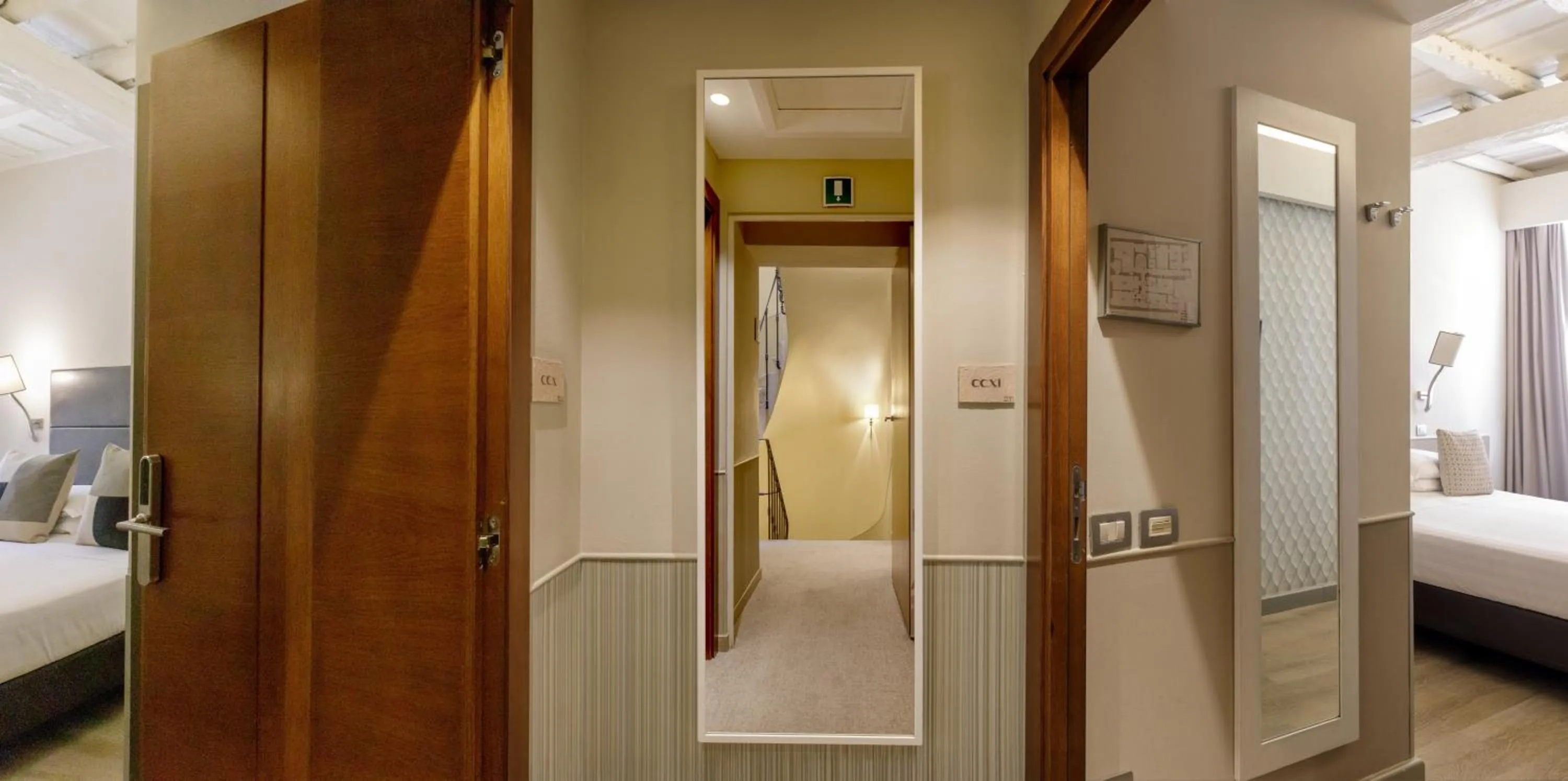 Bedroom, Bed in Condotti Palace