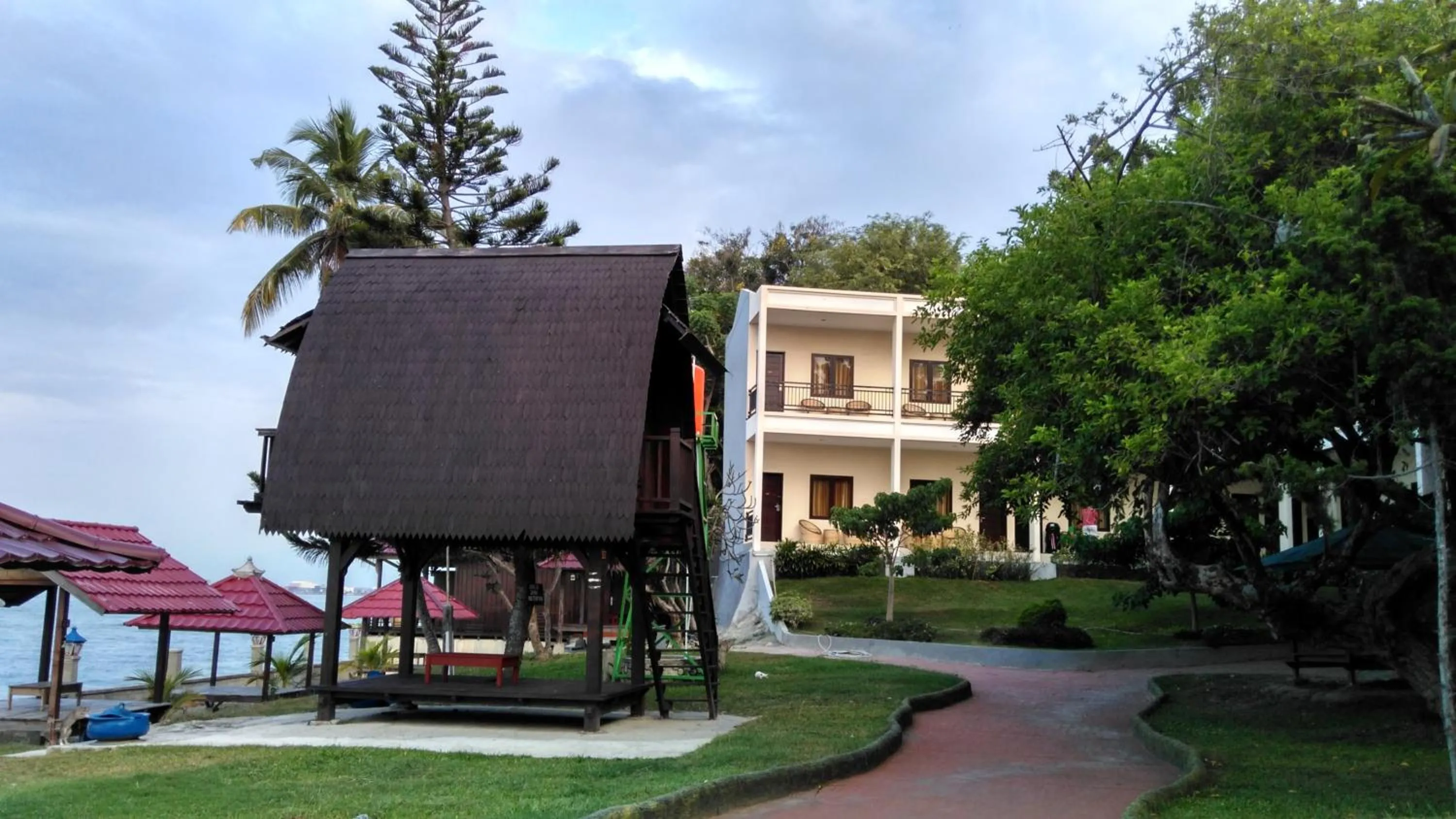 Garden in Amazing Beach Resort Palu