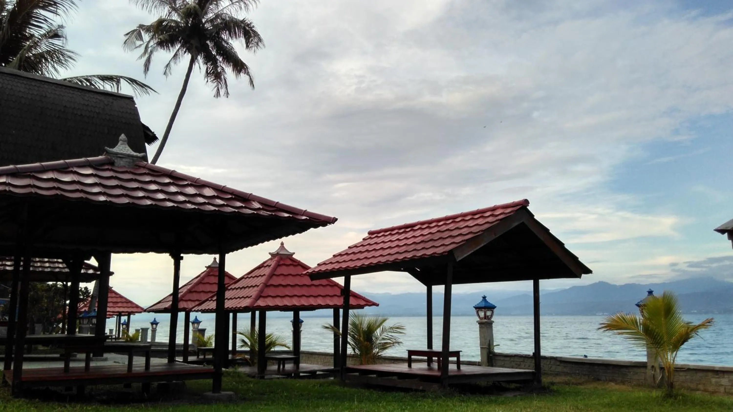 Area and facilities in Amazing Beach Resort Palu