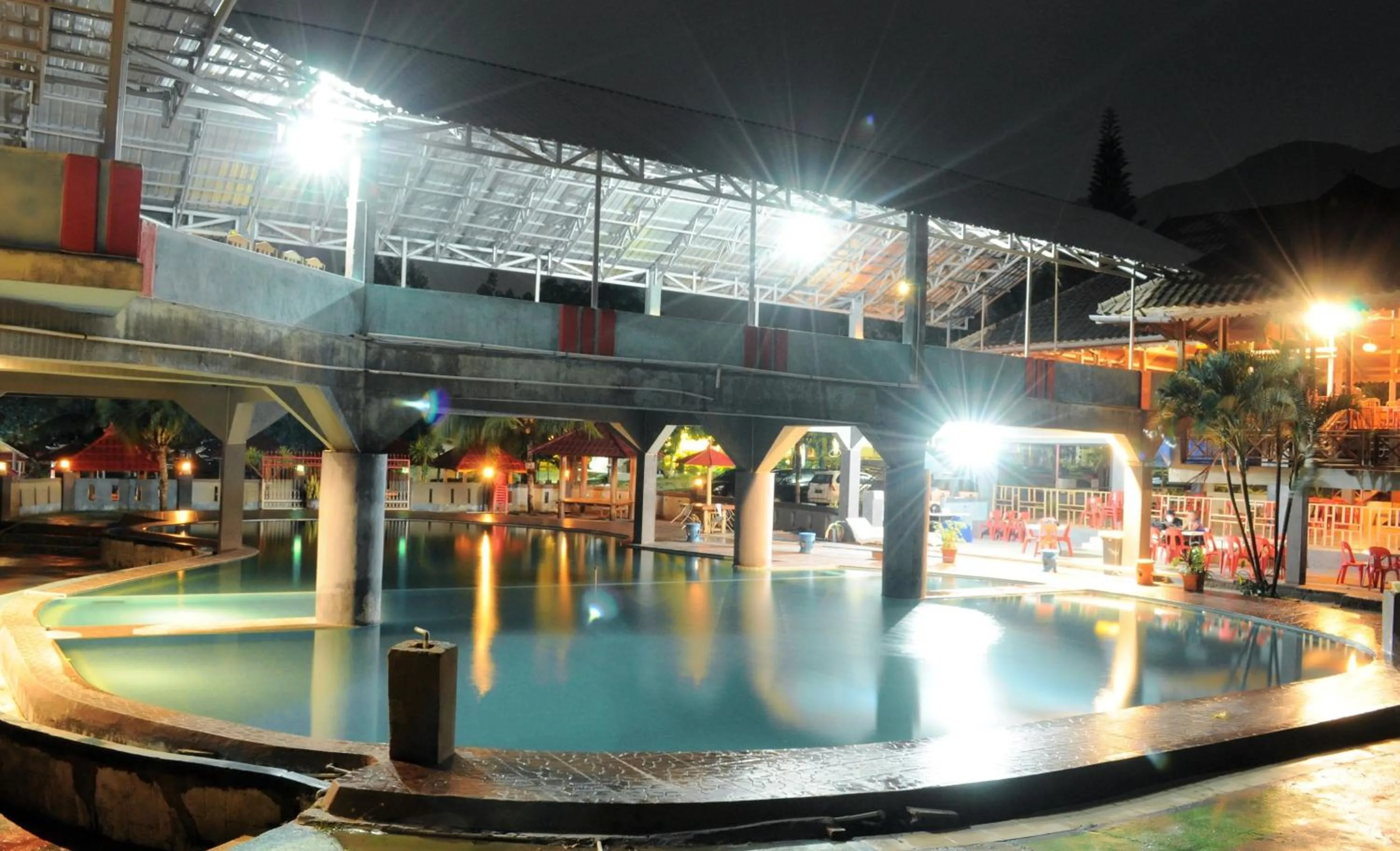 Swimming pool in Amazing Beach Resort Palu