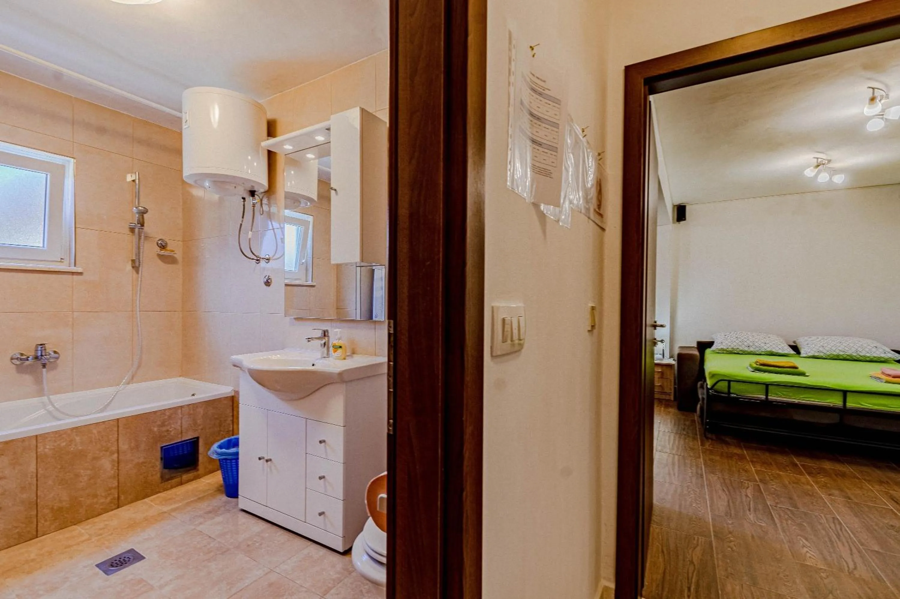 Bed in Apartments Siri, 1 min walk to the beach