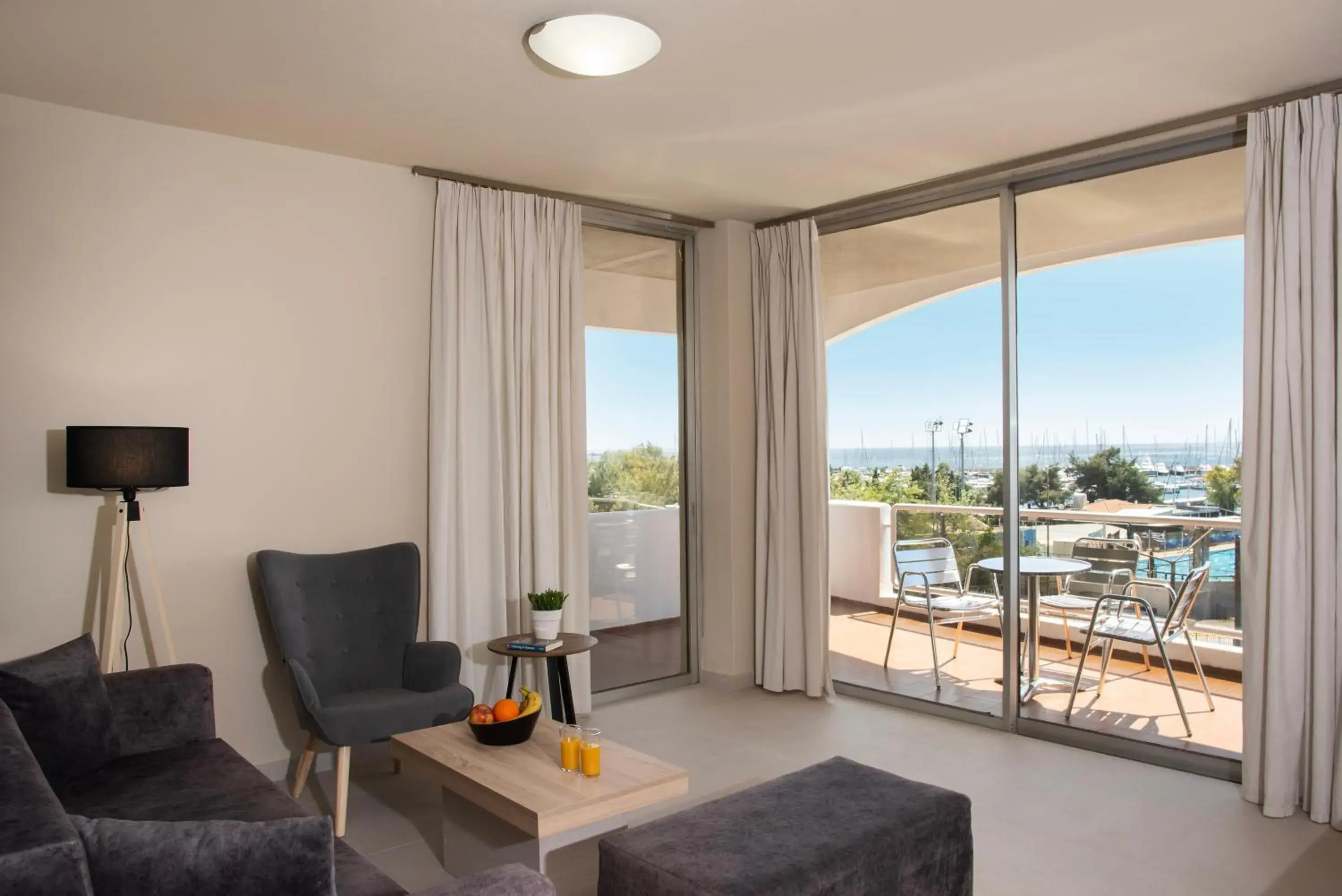 Standard Family Apartment with Sea View in Marina Alimos Hotel Apartments Standard Family Apartment with Sea View in Marina Alimos Hotel Apartments