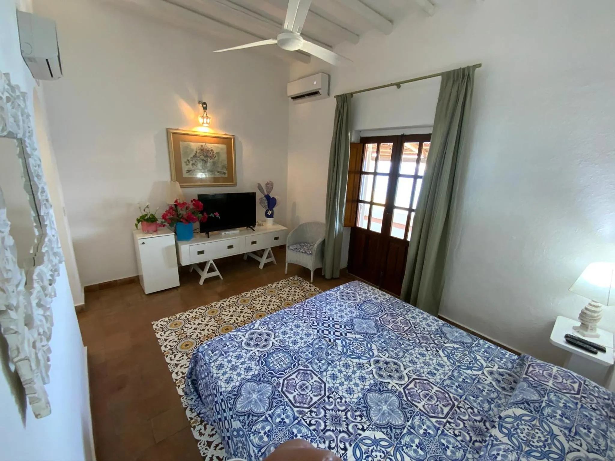 Bed in La Piazza Luxury Hotel & Spa