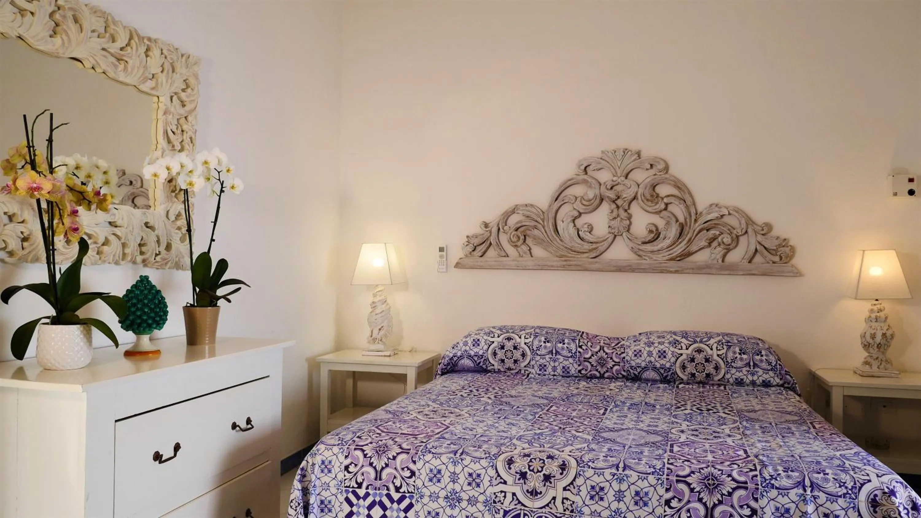 Bed in La Piazza Luxury Hotel & Spa