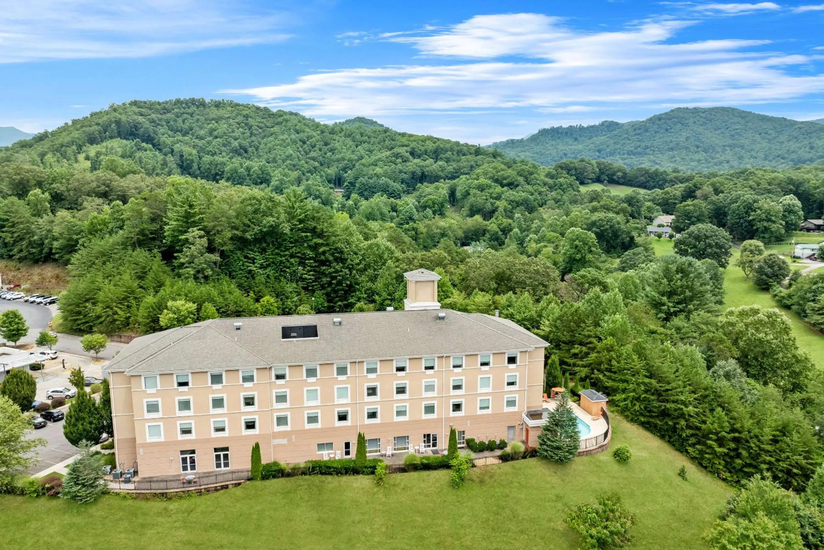 Property building in Comfort Inn Sylva - Cullowhee