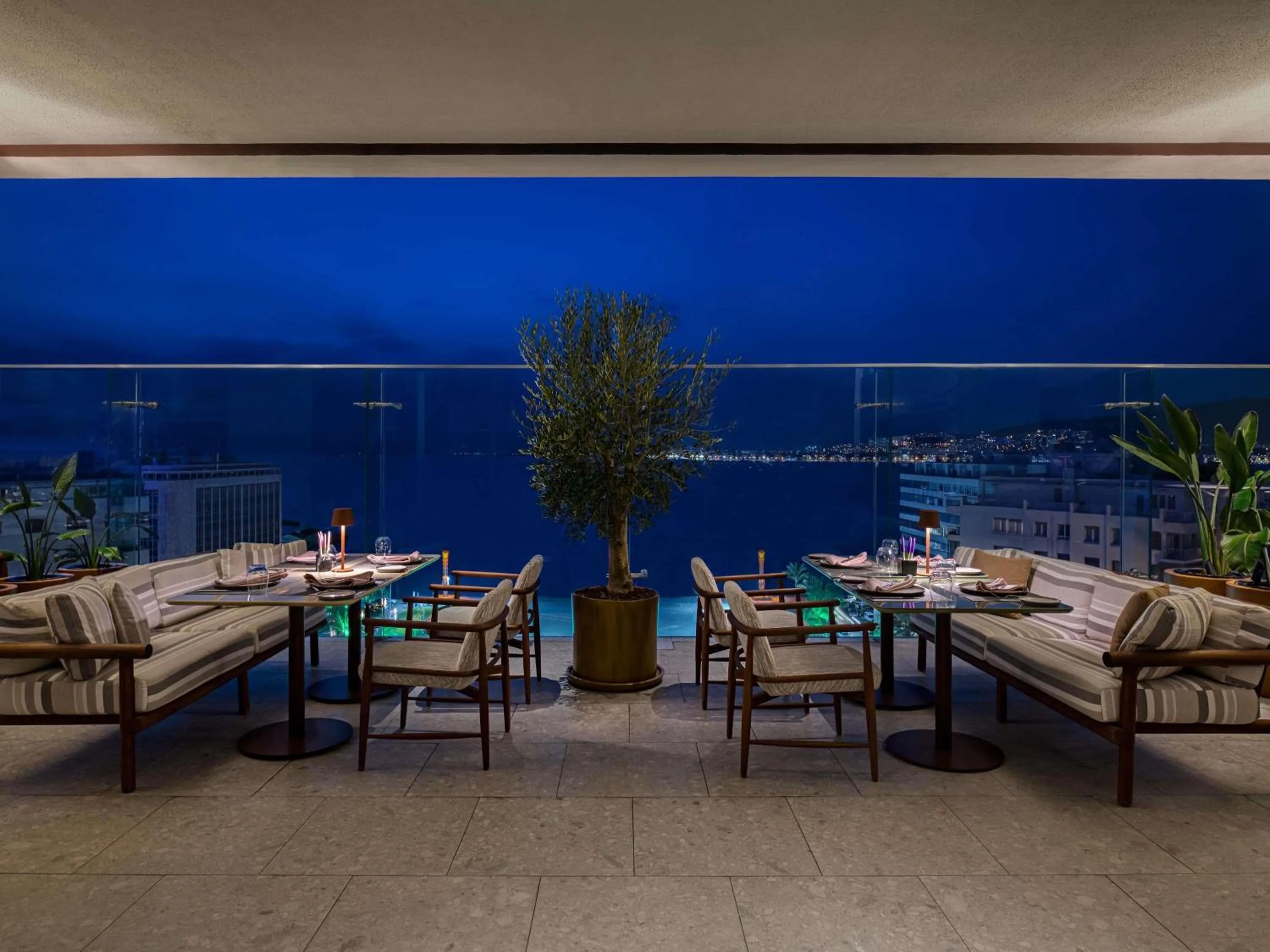 Restaurant/places to eat in Swissotel Buyuk Efes Izmir