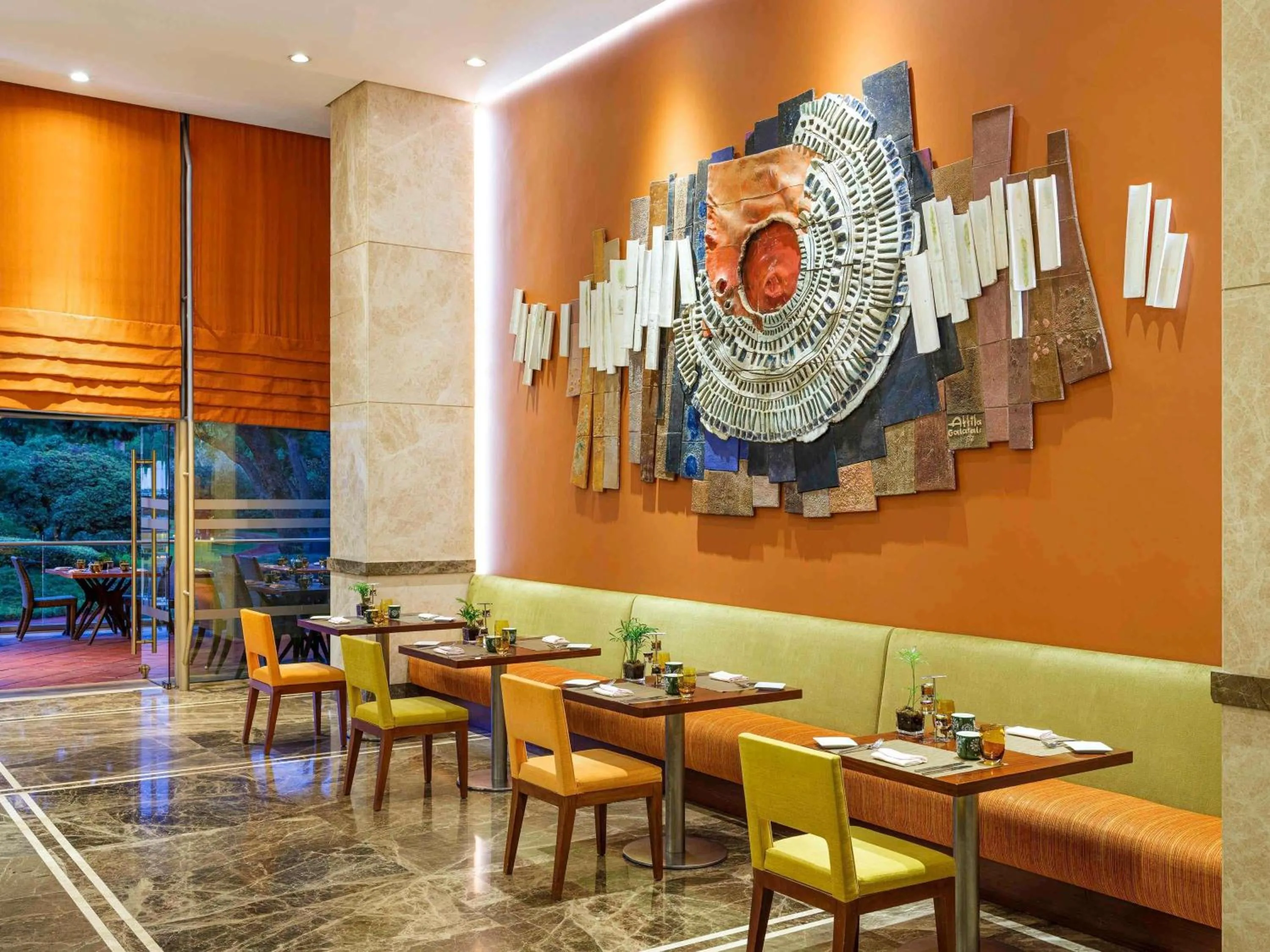 Restaurant/places to eat in Swissotel Buyuk Efes Izmir