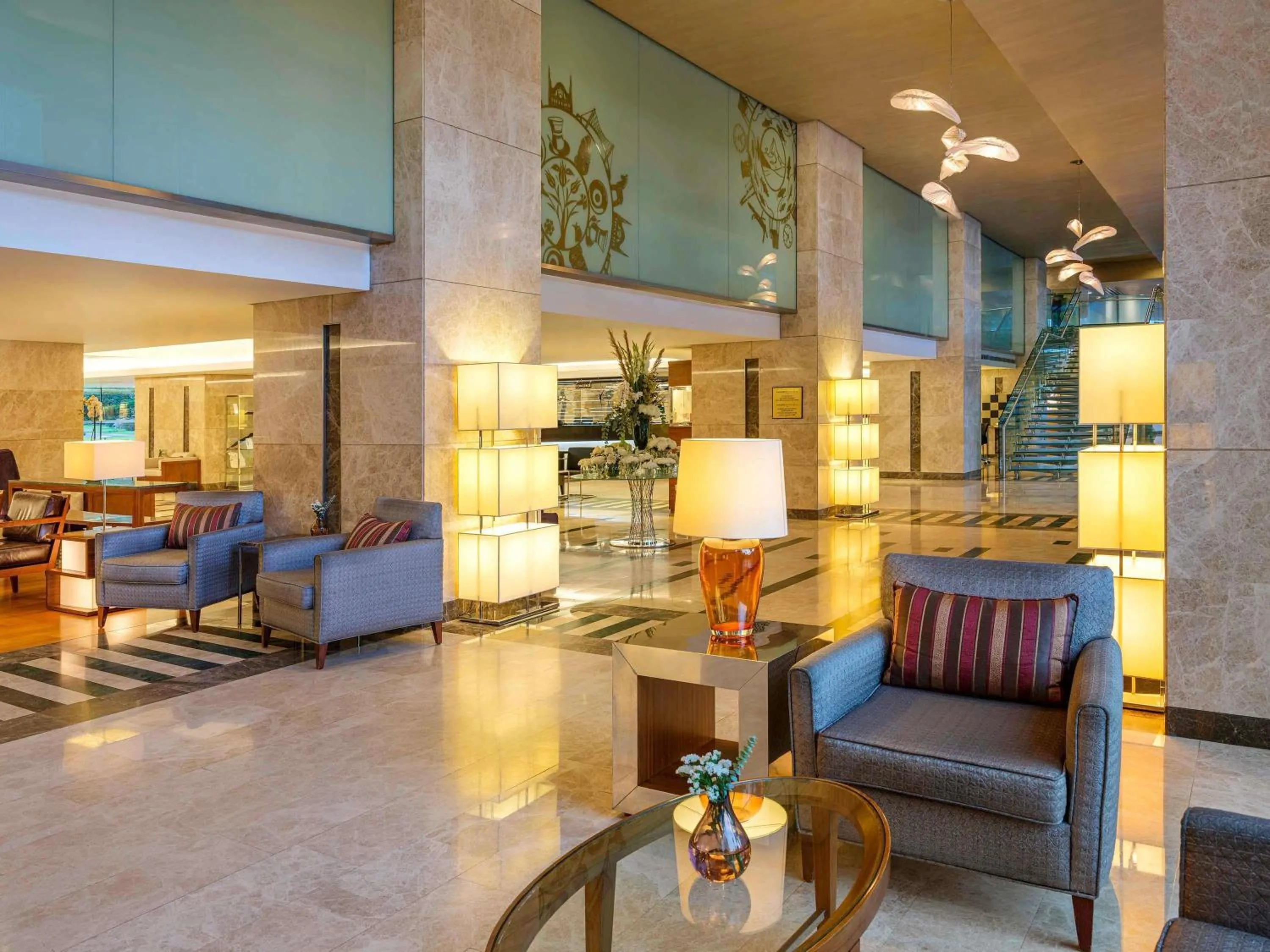 Lounge or bar in Swissotel Buyuk Efes Izmir