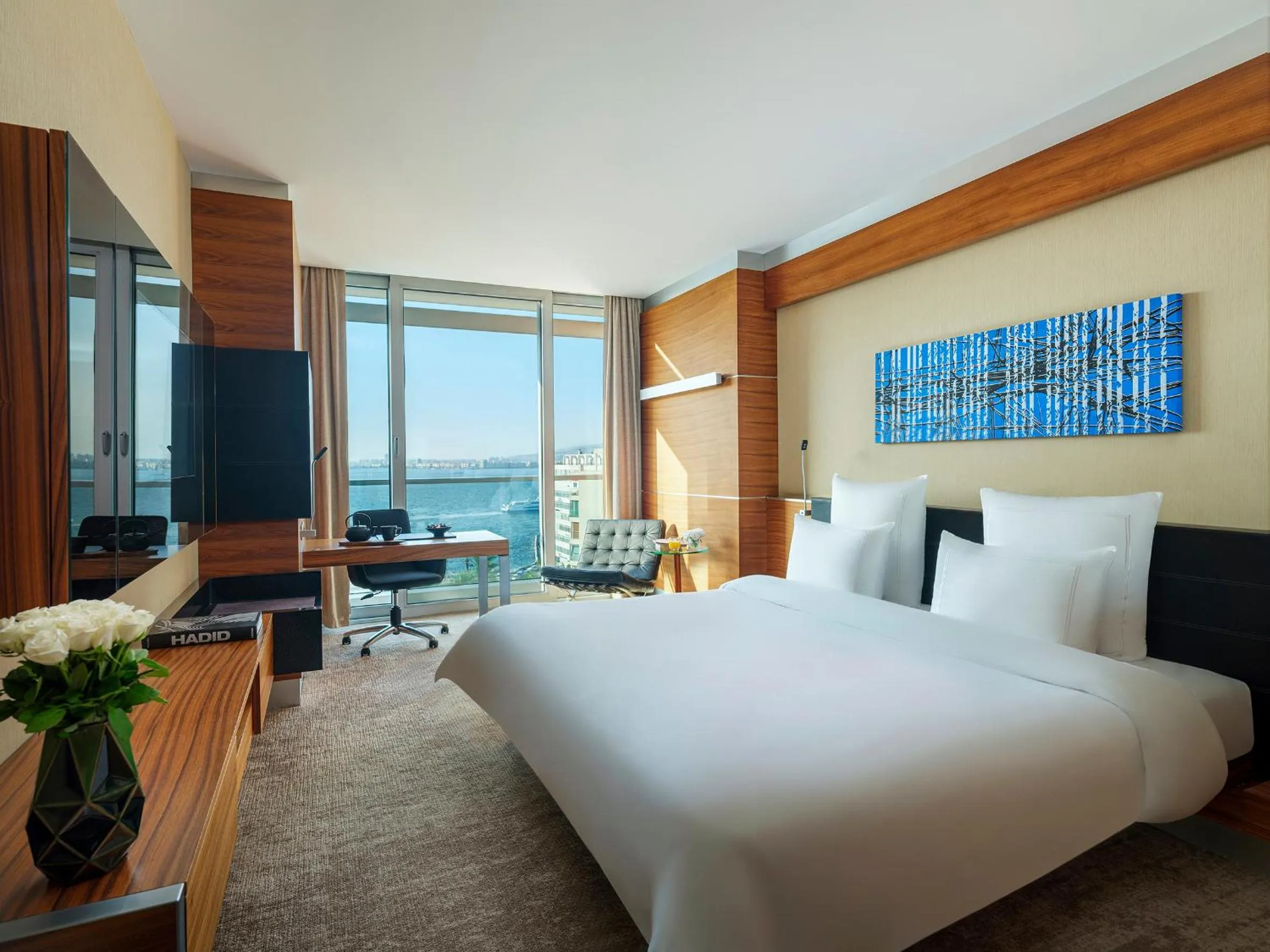 TV and multimedia, Bed in Swissotel Buyuk Efes Izmir