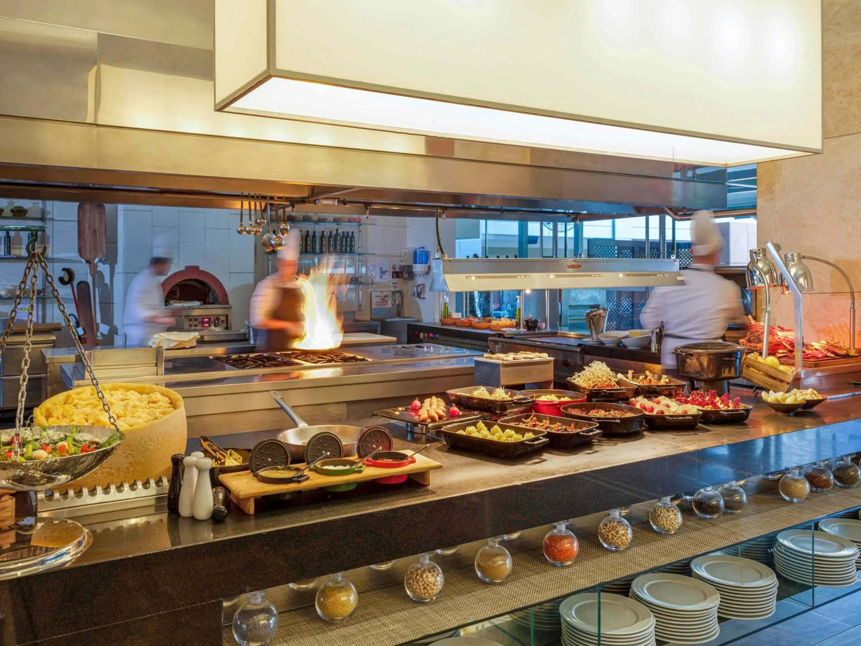 Restaurant/places to eat in Swissotel Buyuk Efes Izmir