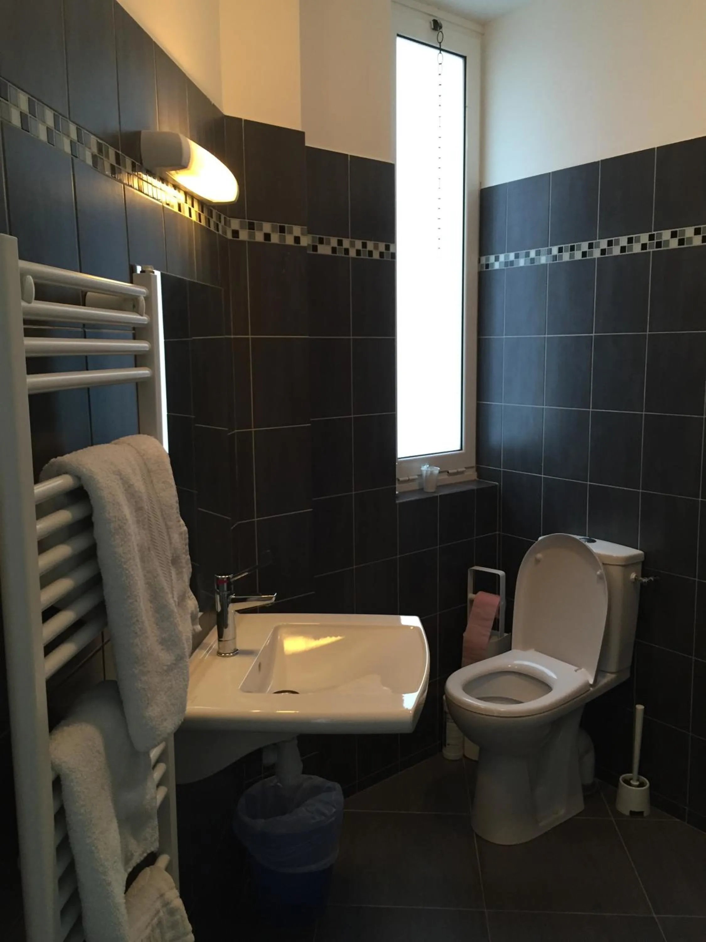 Bathroom in Hôtel Moderne