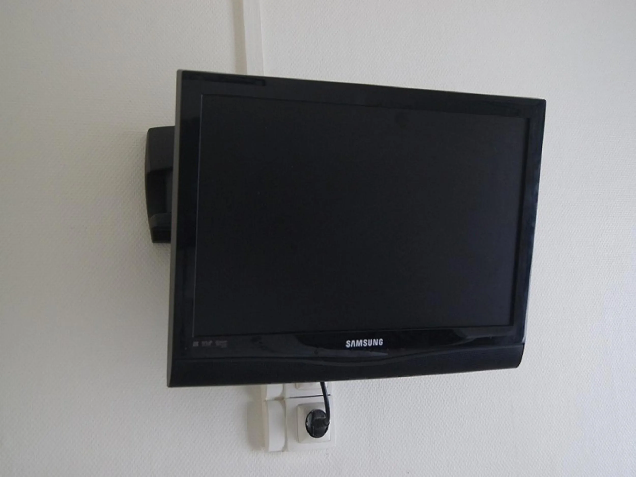 TV and multimedia in Hôtel Moderne