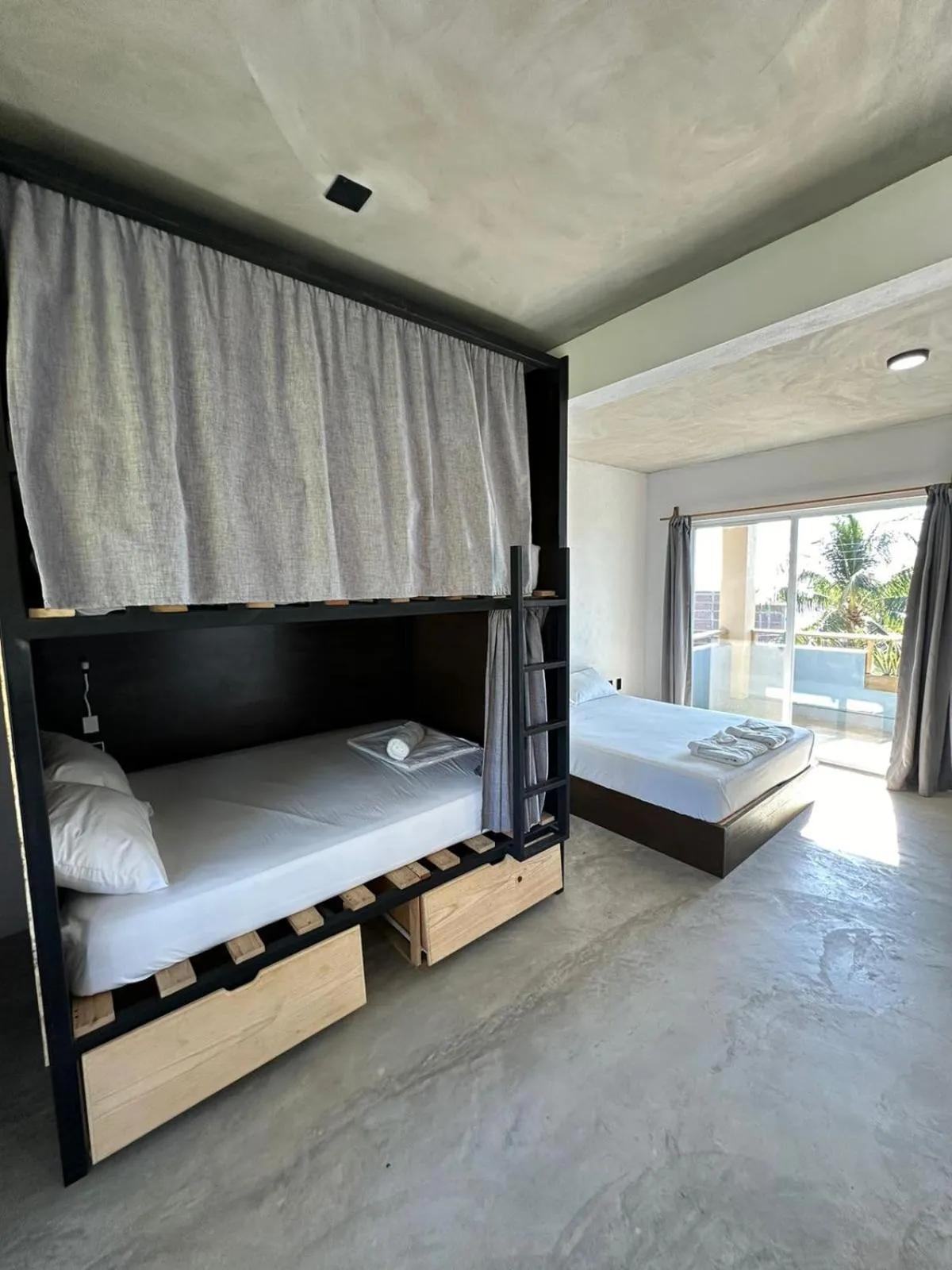 Bedroom, Bed in Straw Hat Surf Hostel & Bar