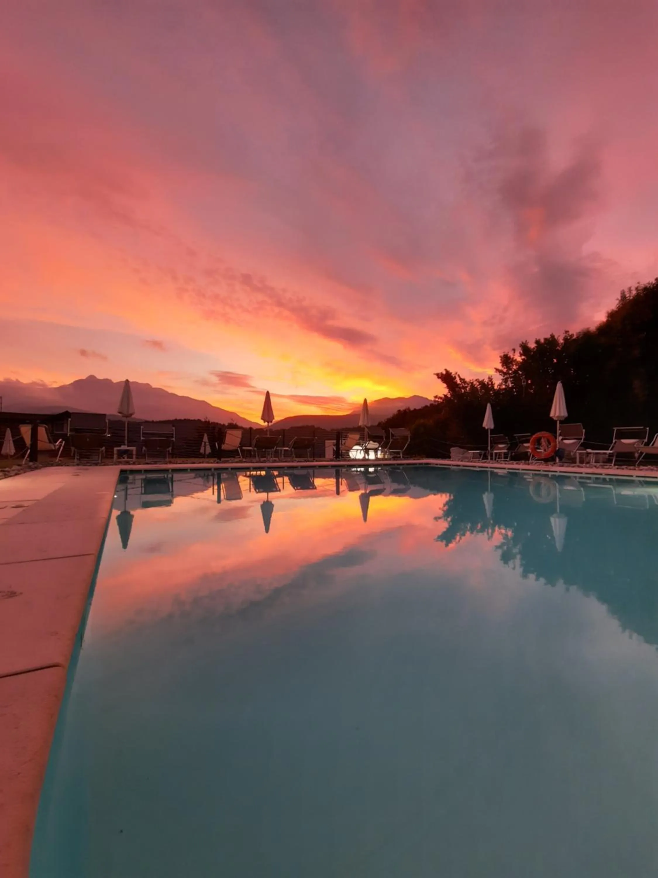 Swimming pool in Bellavista Relax Hotel