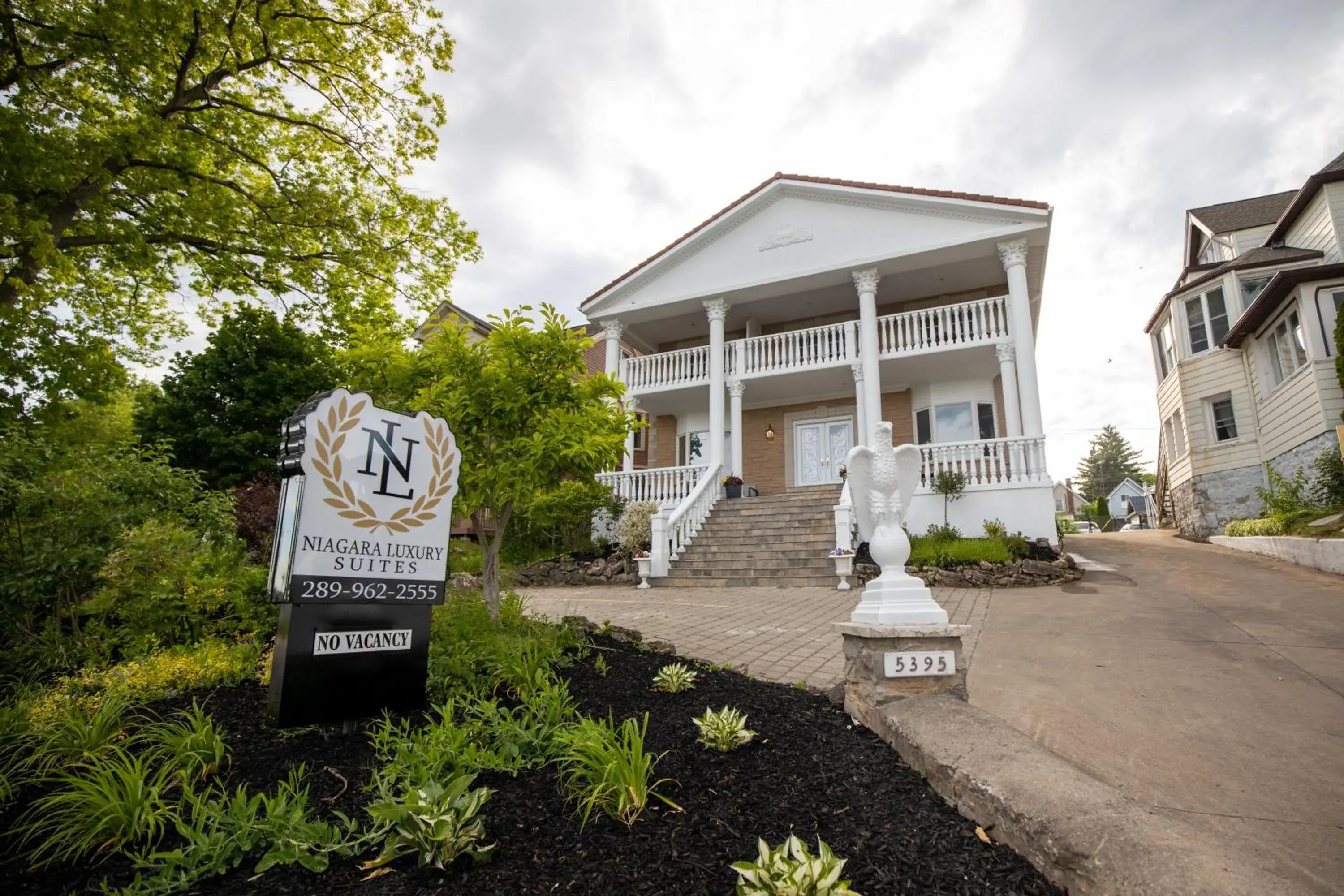 Niagara Luxury Suites Niagara Luxury Suites