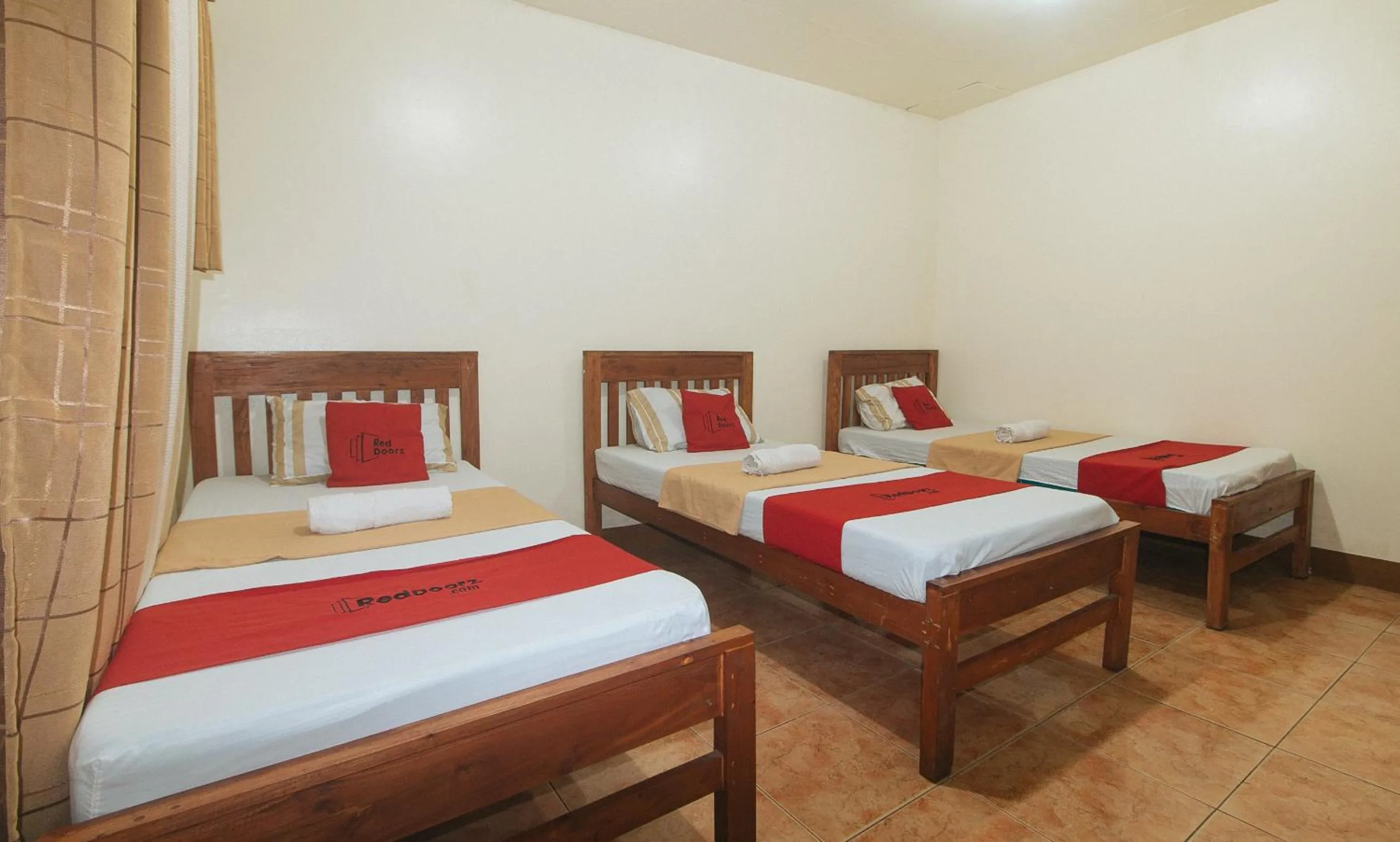 Bed in RedDoorz @ Plaza La Paz Iloilo City