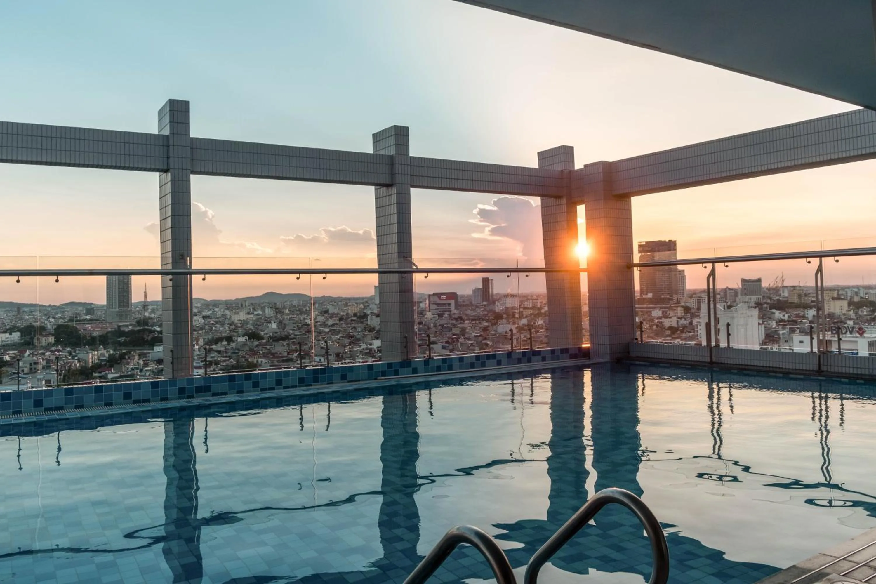 Swimming pool in KOVIE HOTEL