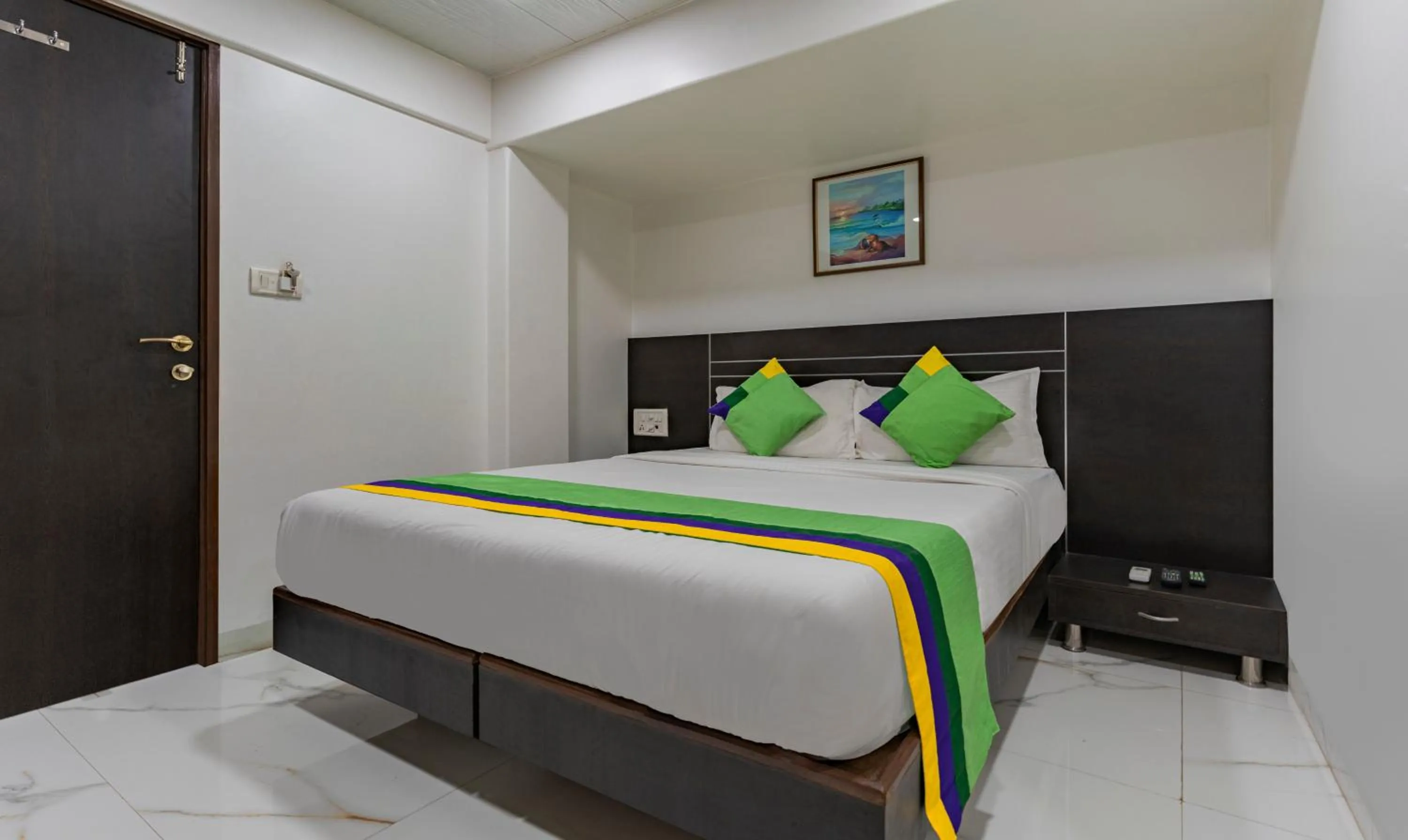 Bedroom, Bed in Treebo Atithi Inn Malad