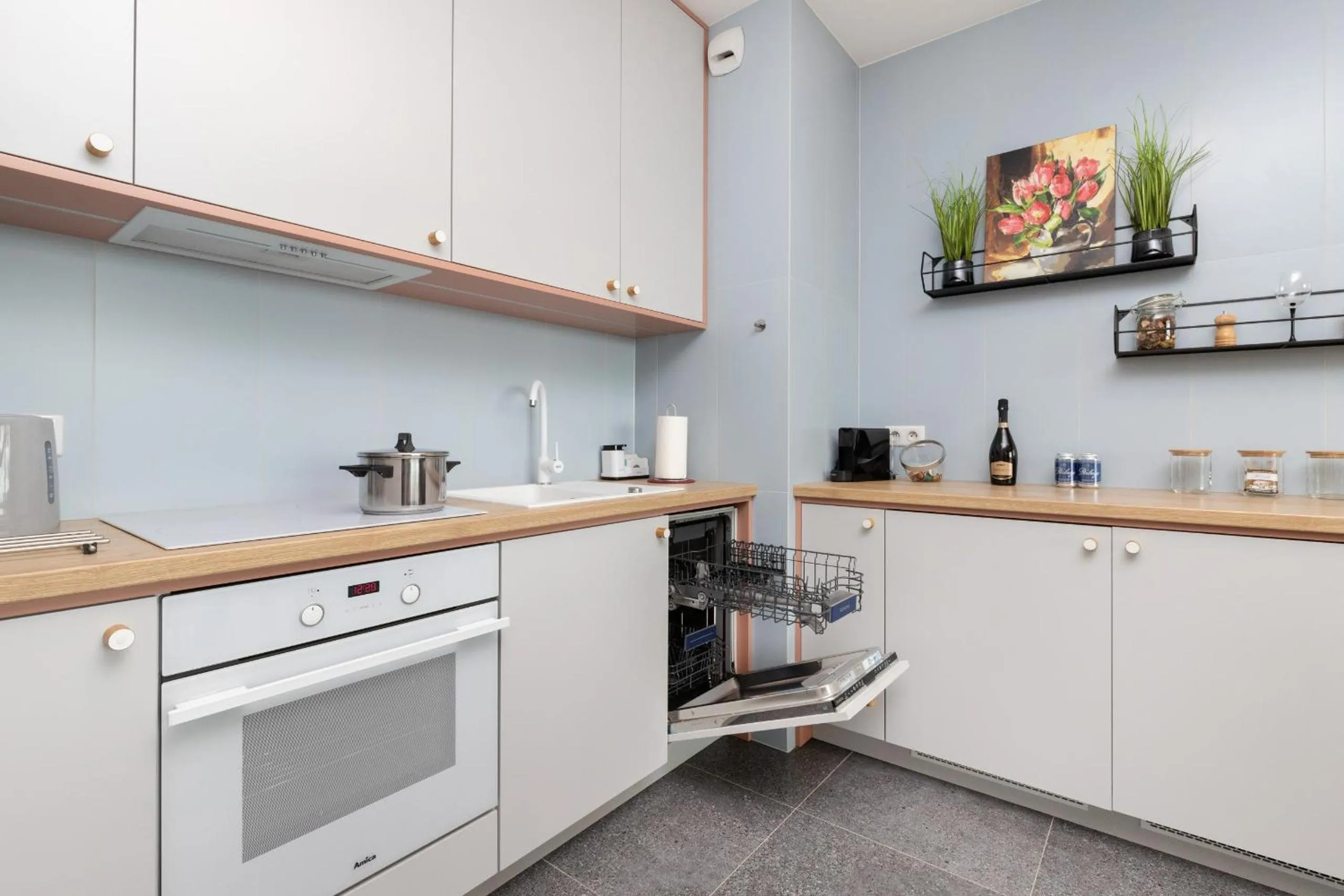 Kitchen or kitchenette in Zajezdnia Wrzeszcz Gdańsk by Renters Prestige