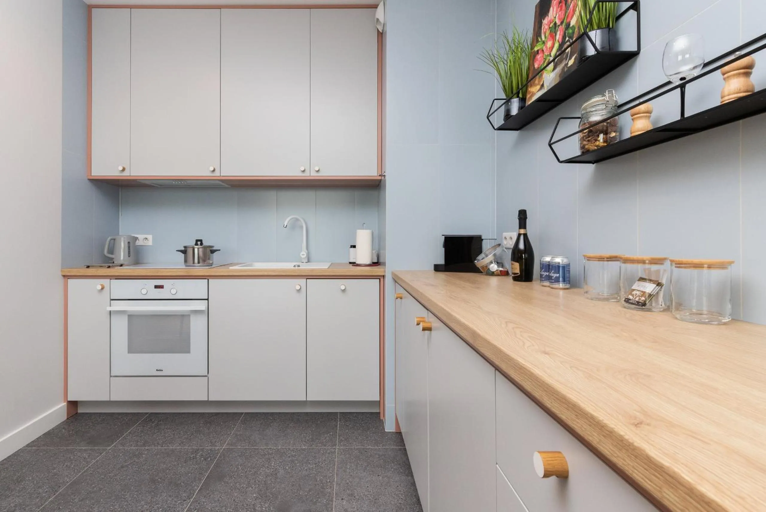 Kitchen or kitchenette in Zajezdnia Wrzeszcz Gdańsk by Renters Prestige