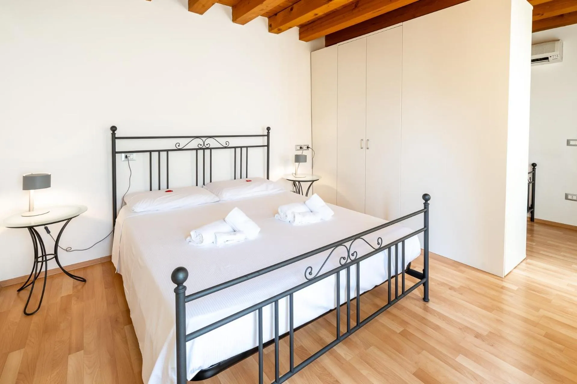 Bedroom, Bed in Agriturismo Al Tralcio