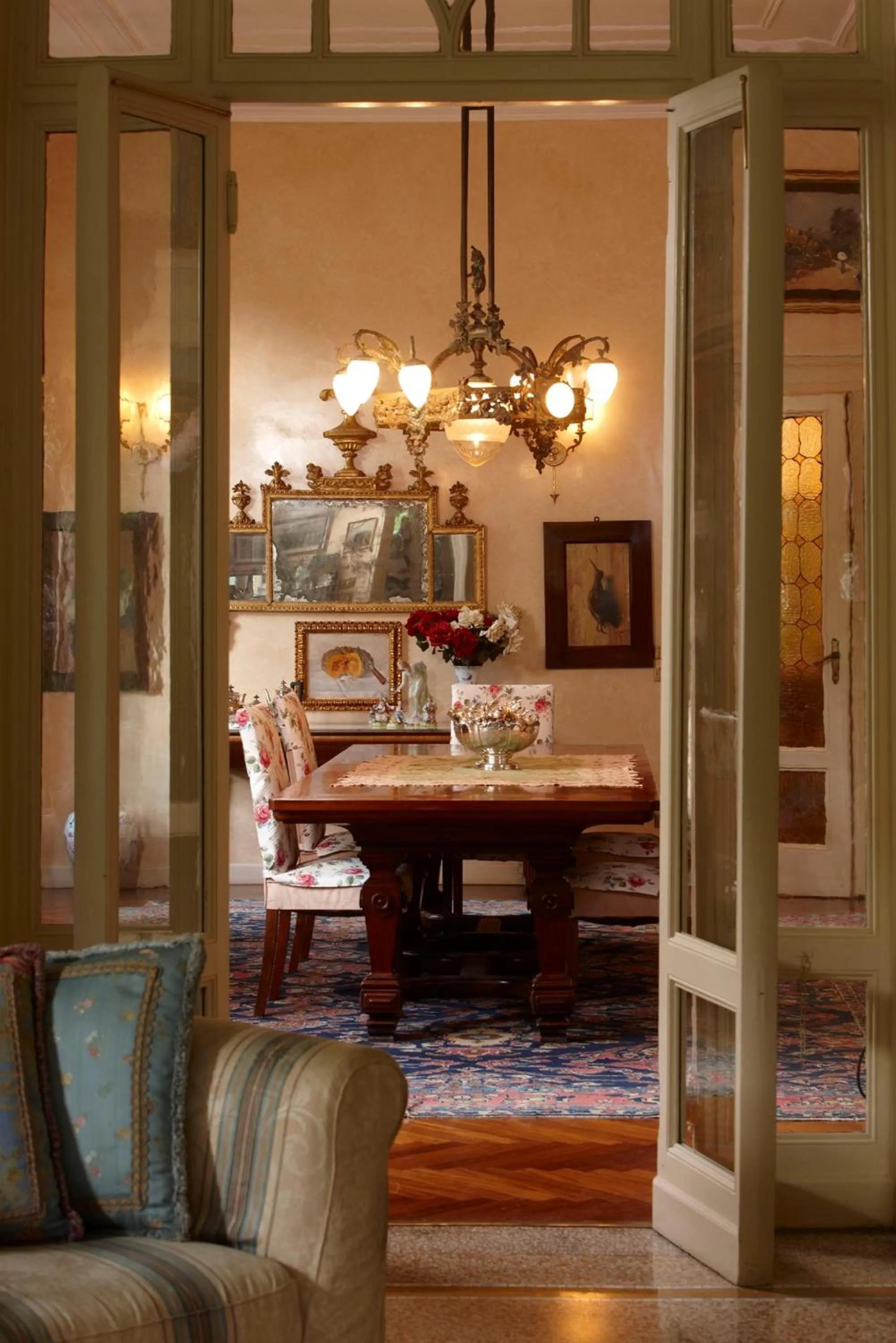 Lounge or bar in Villa V