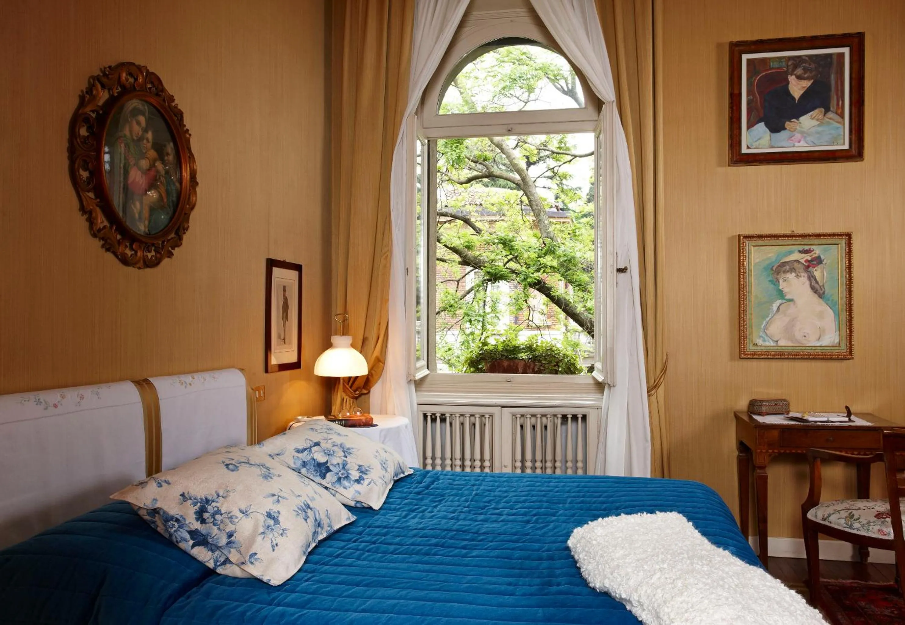 Bedroom, Bed in Villa V