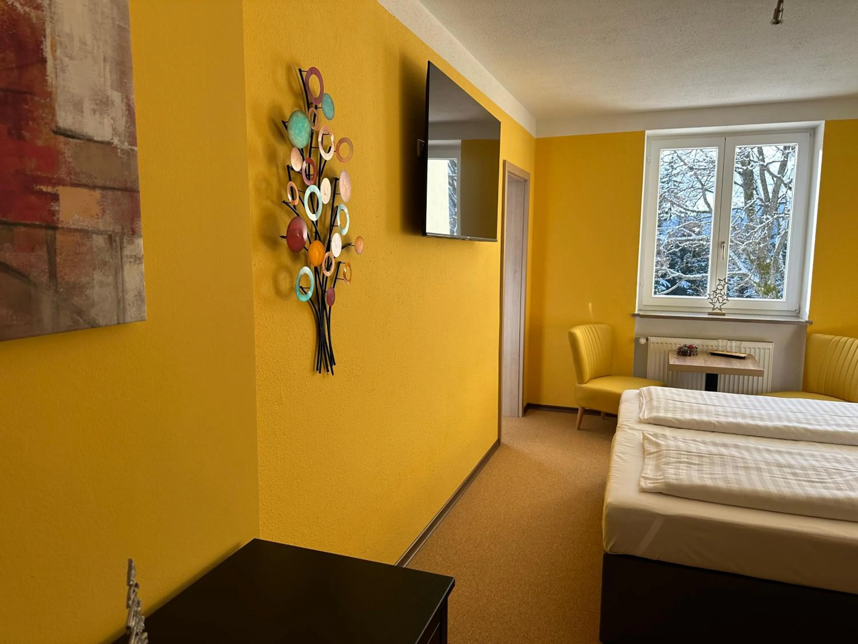 Photo of the whole room, Bed in Maiers Hotel