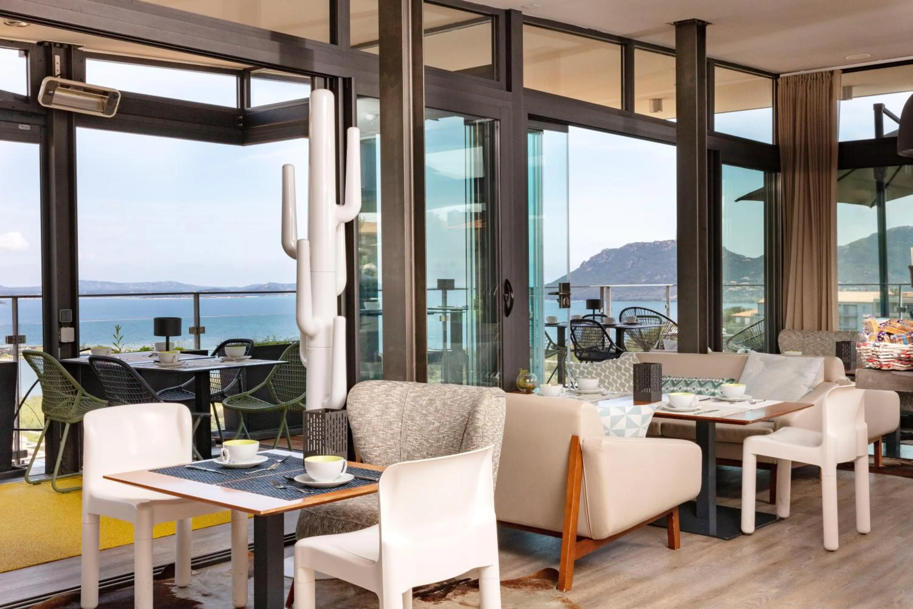 Patio in Hotel Alcyon