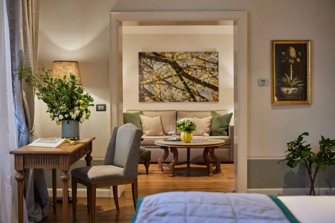 Bed in Borgo San Felice Resort