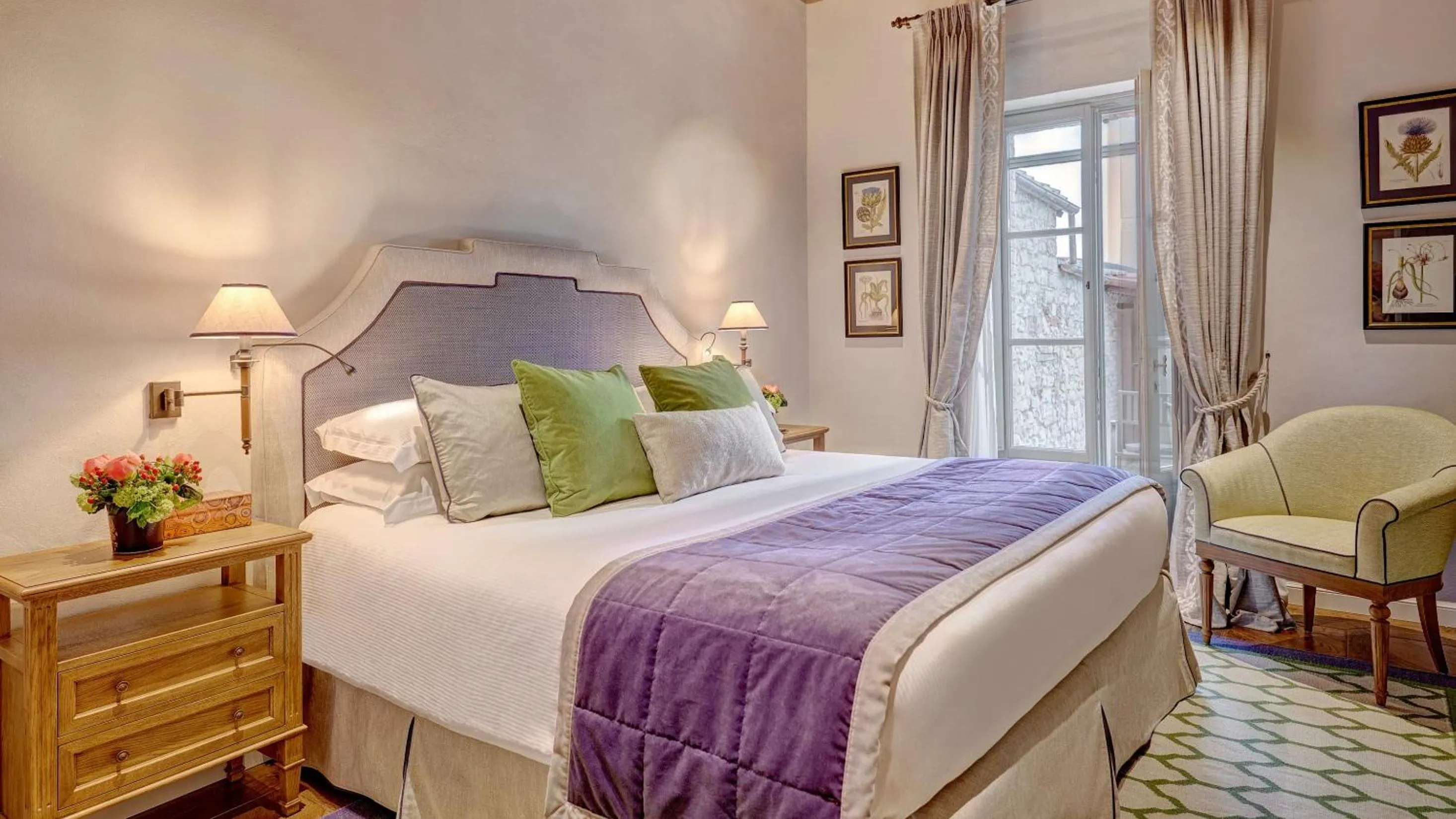 Bed in Borgo San Felice Resort