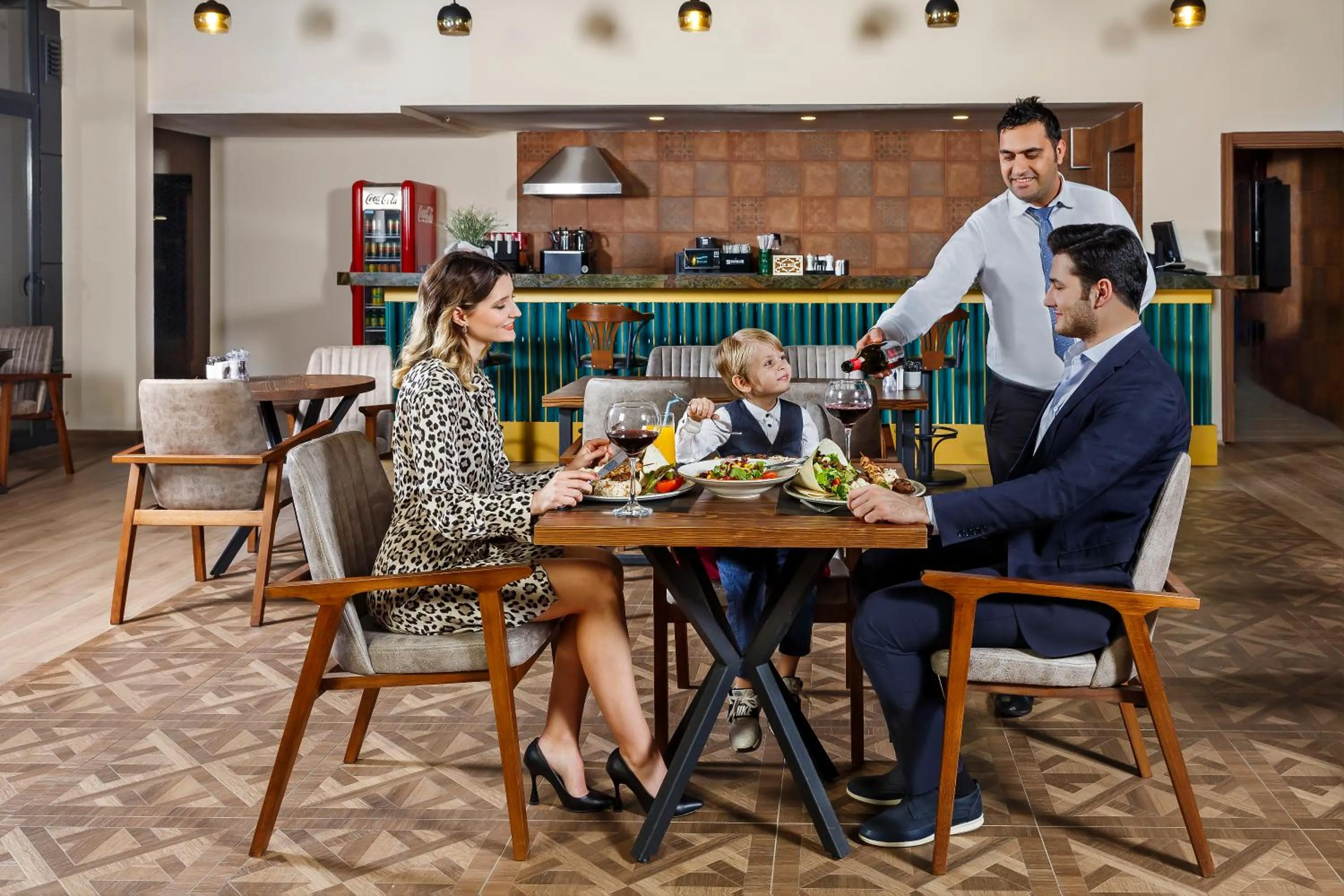 Restaurant/places to eat in Optimum Luxury Hotel&Spa