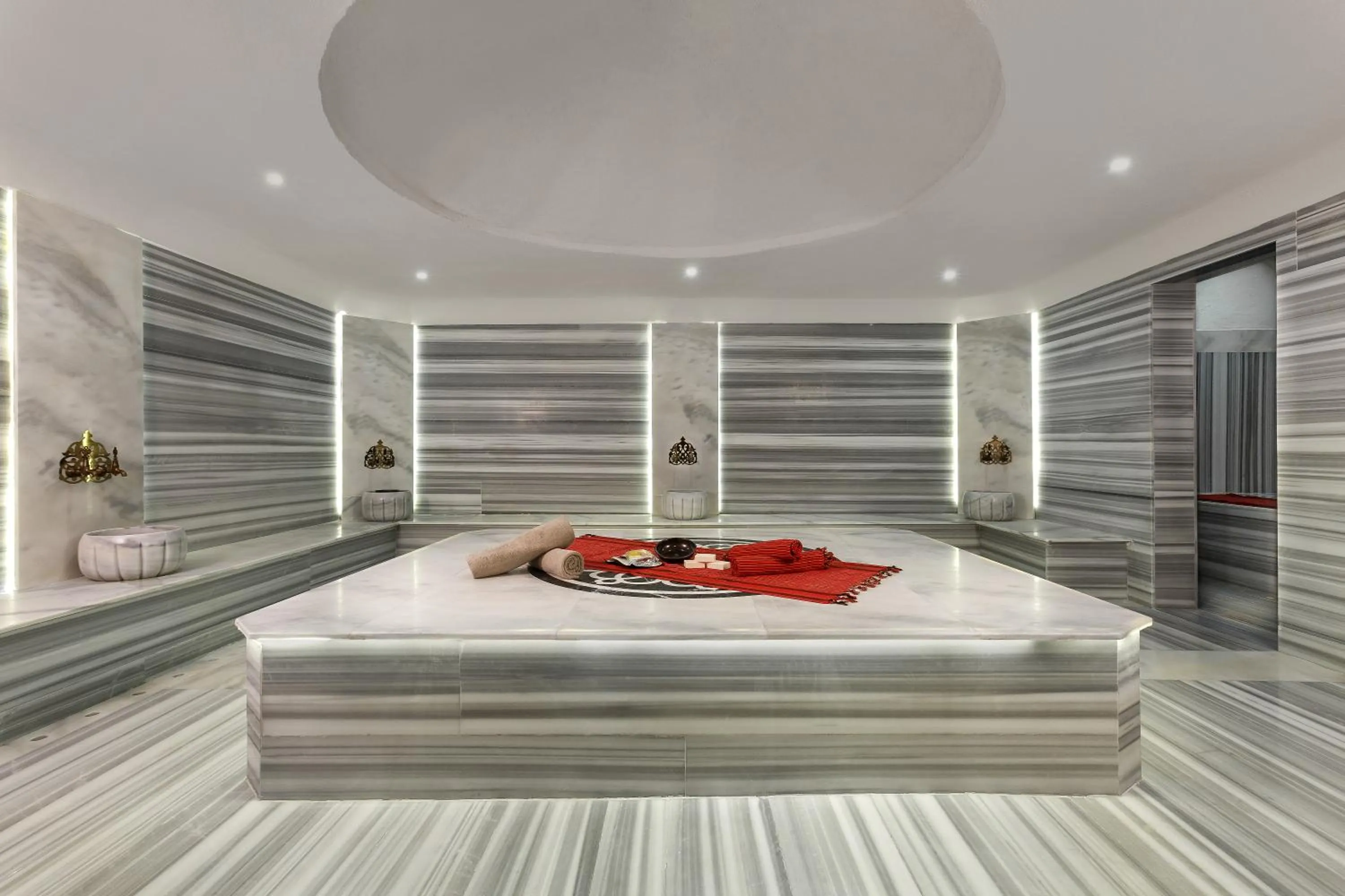 Squash, Bed in Optimum Luxury Hotel&Spa