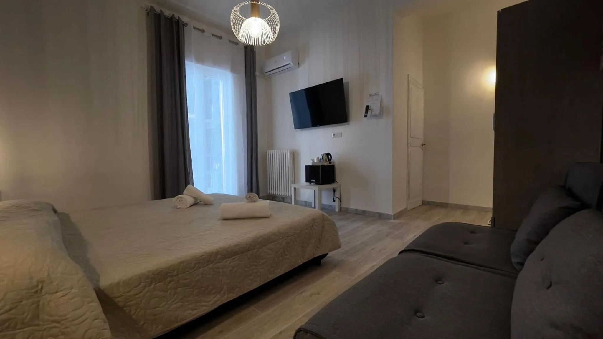 TV and multimedia in Cconforthotels R&B Gary House