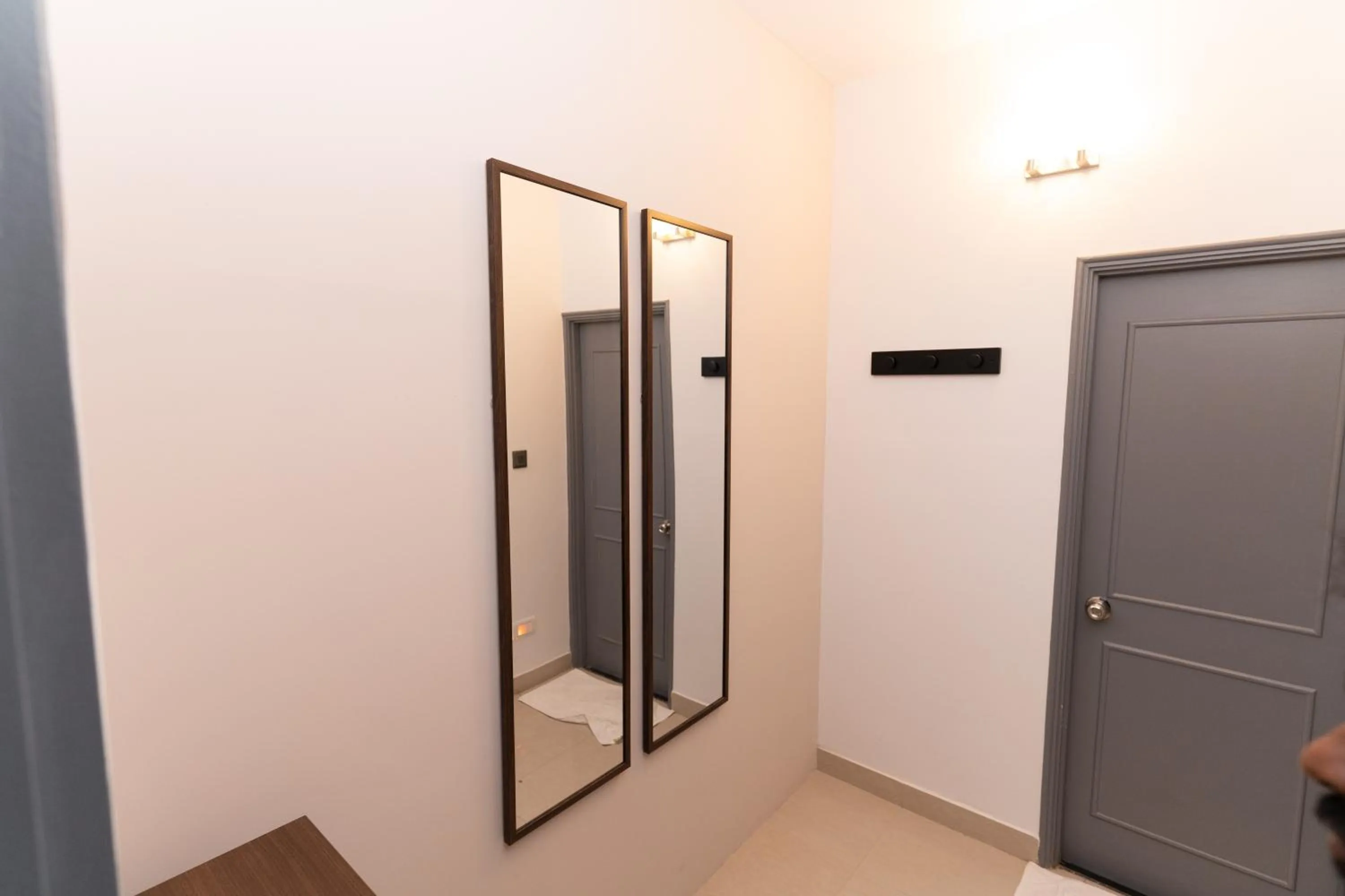 wardrobe in Regal Business Suites