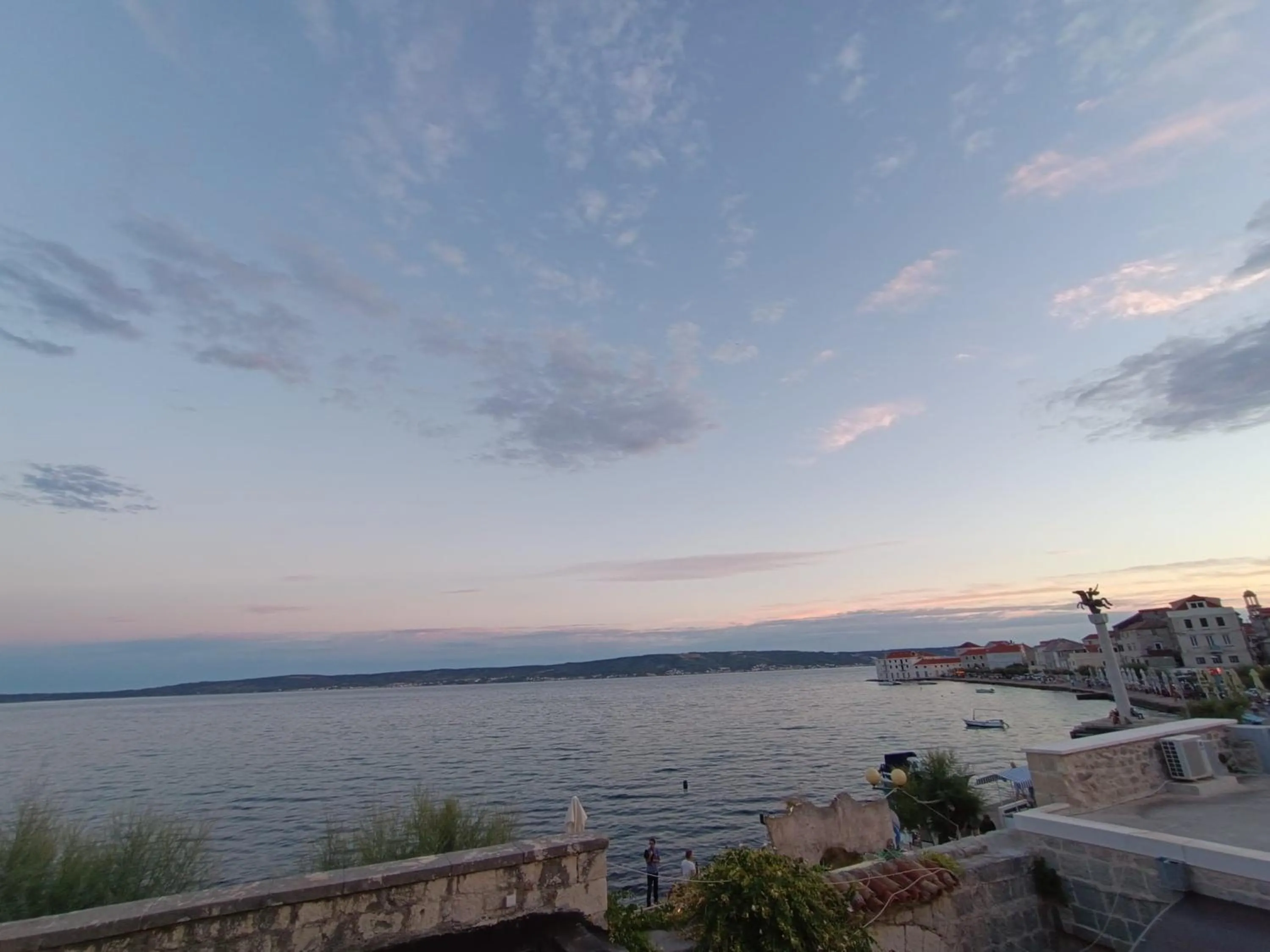 Natural landscape in A1 - spacious apt on the seafront with terrace