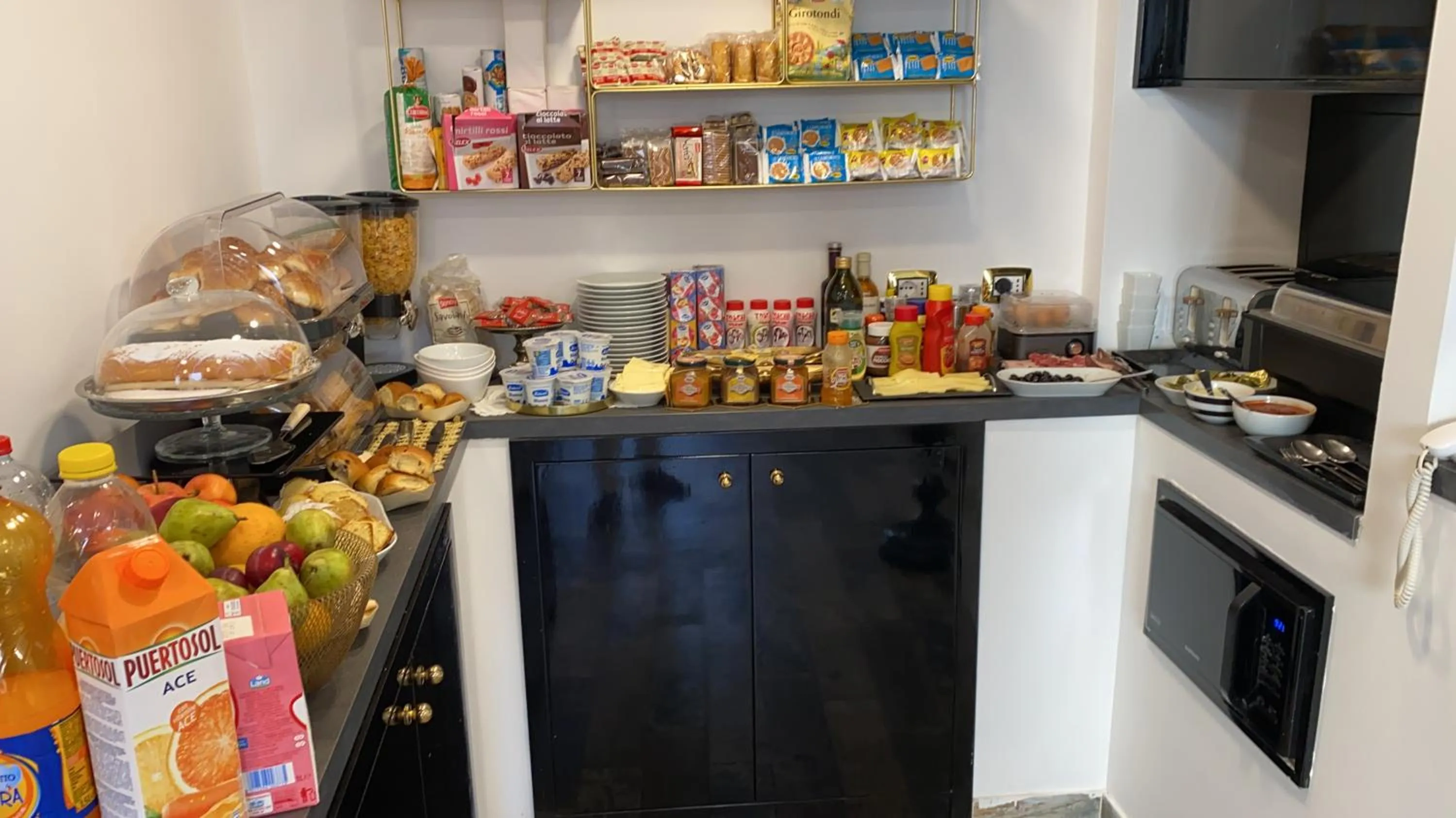 Breakfast in Hotel Cinquantatre