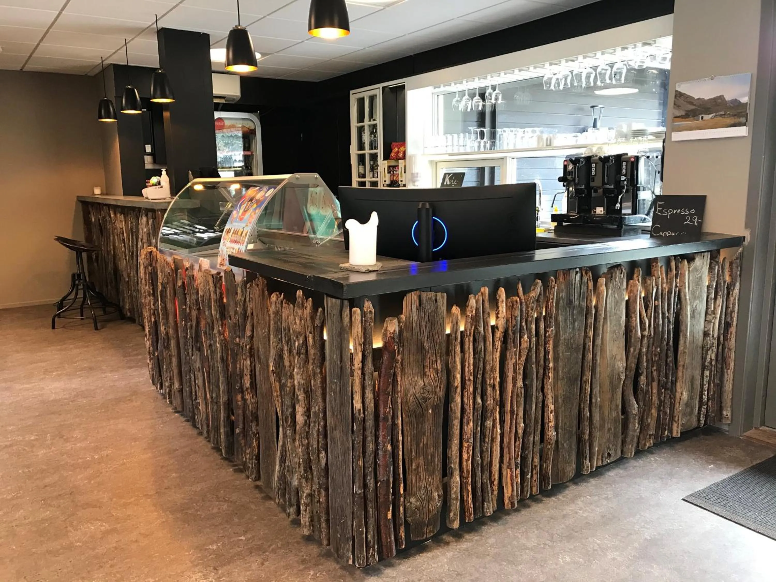 Lobby or reception in Gaupnetunet Hotell og Hytter