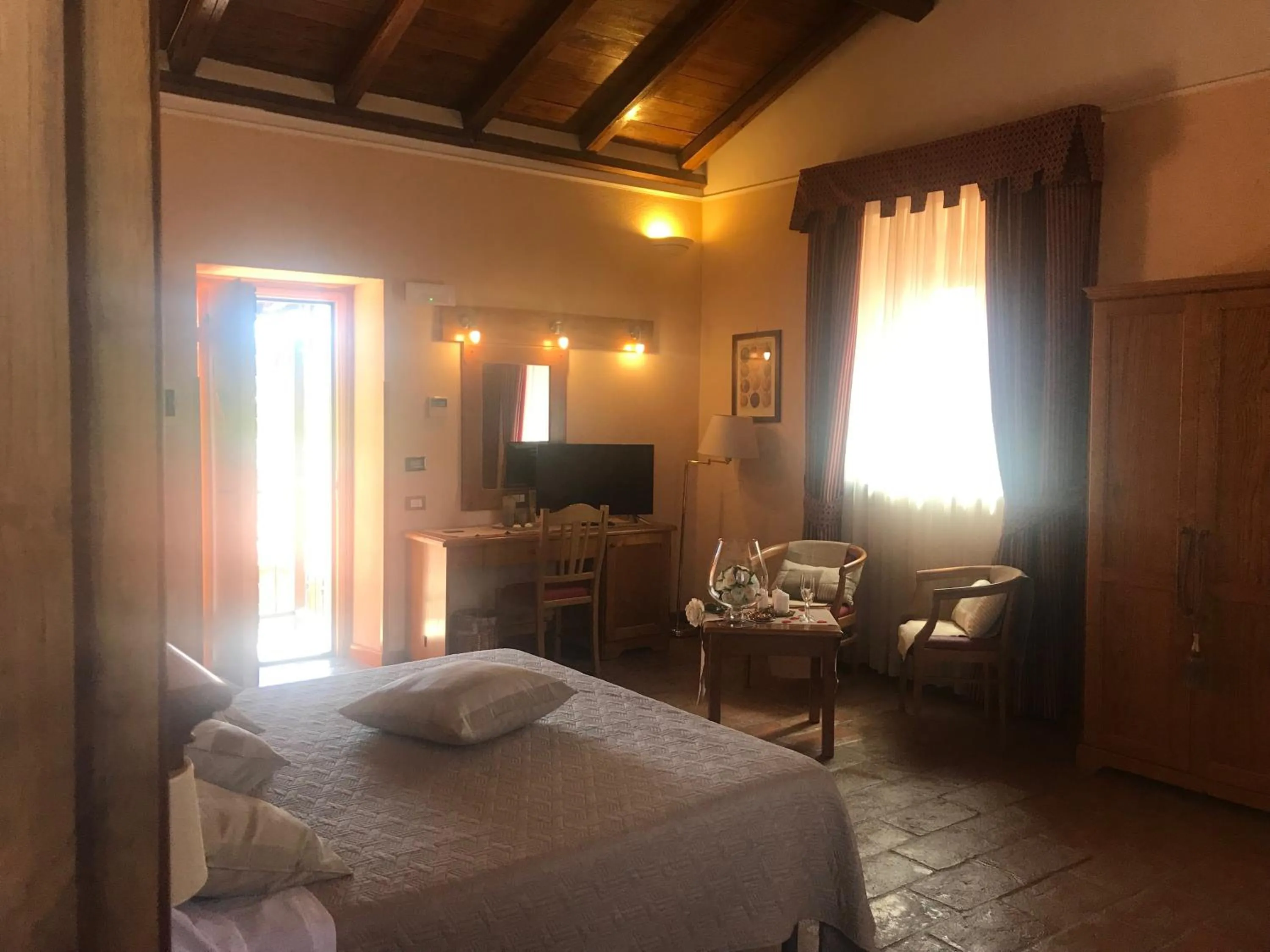 Photo of the whole room, Bed in Casale Certosa